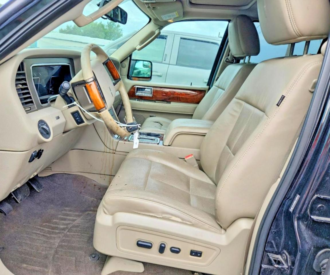 2014 Lincoln Navigator L Black vin: 5LMJJ3J52EEL03216