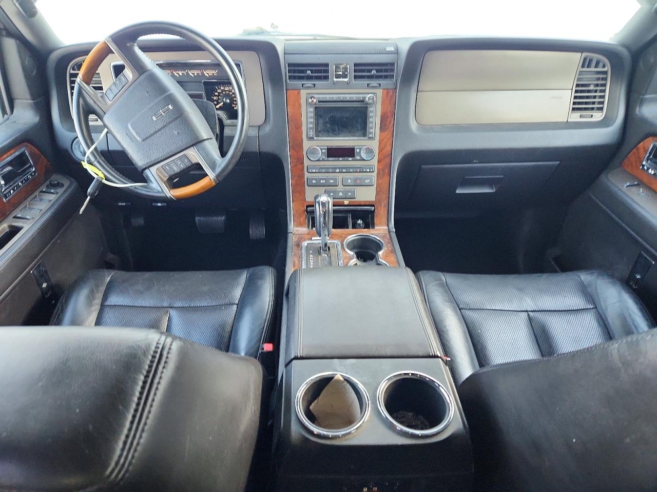 2011 Lincoln Navigator L White vin: 5LMJJ3J53BEJ03599