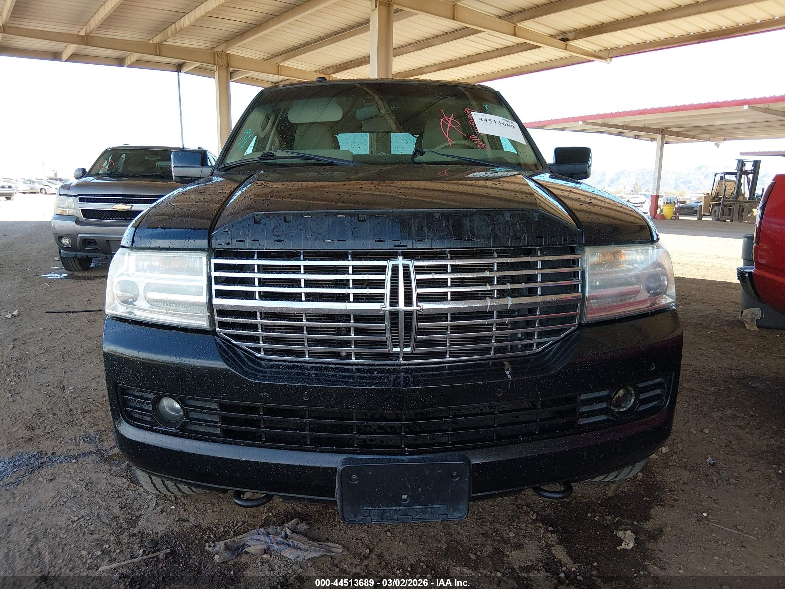 2010 Lincoln Navigator L   Black vin: 5LMJJ3J55AEJ02369