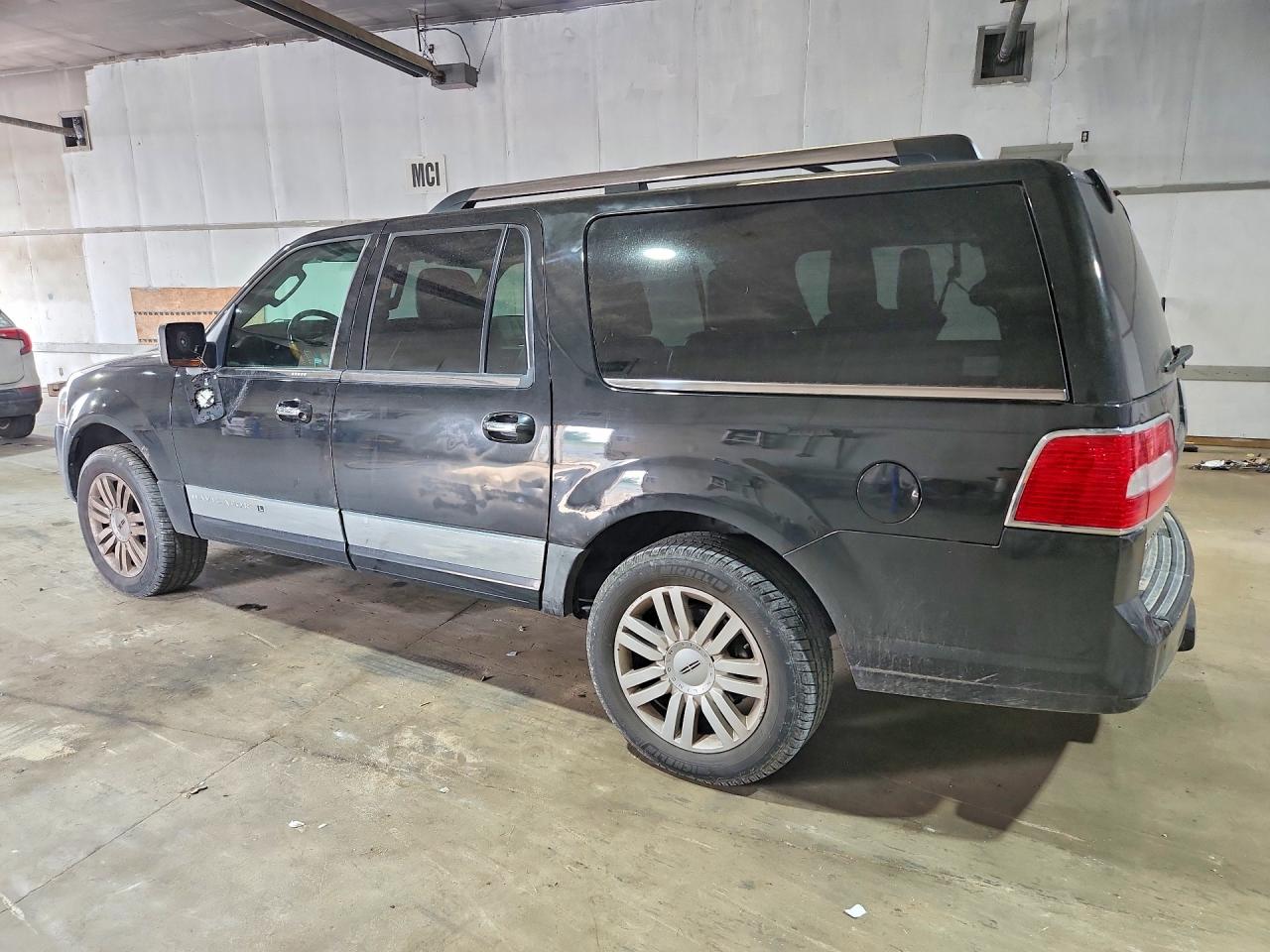 2014 Lincoln Navigator L Черный vin: 5LMJJ3J55EEL01315