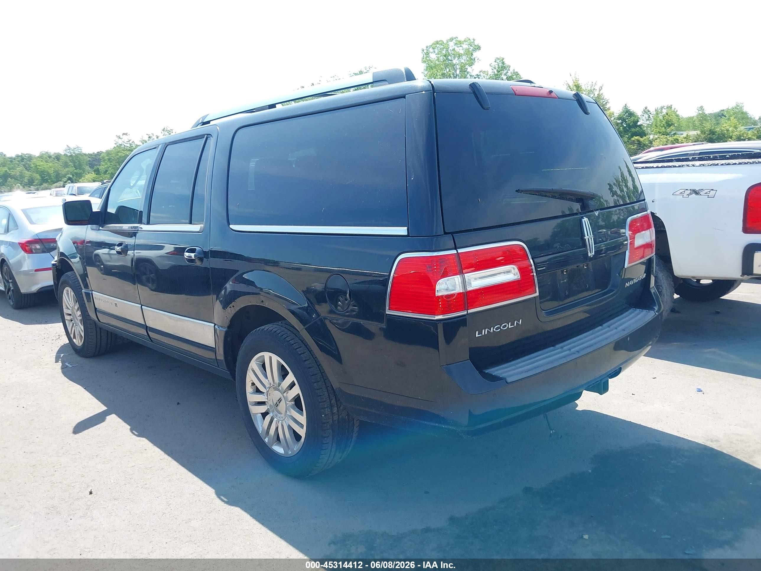 2011 Lincoln Navigator L   Black vin: 5LMJJ3J56BEJ09624