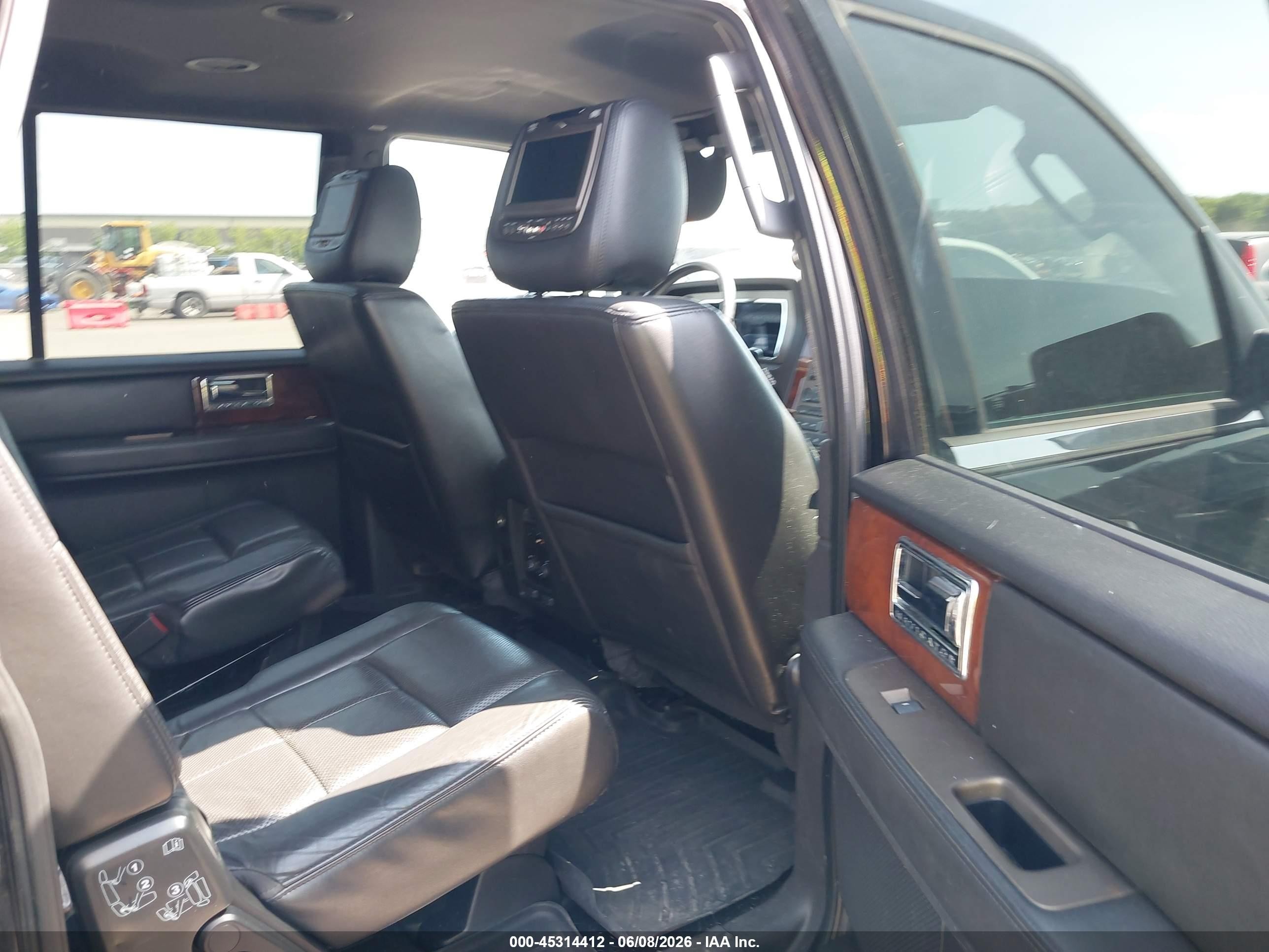 2011 Lincoln Navigator L   Black vin: 5LMJJ3J56BEJ09624