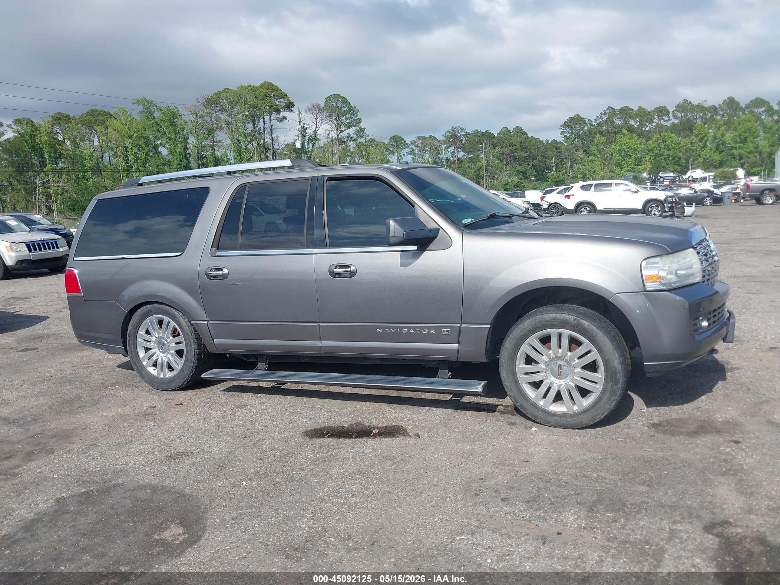 2013 Lincoln Navigator L   Gray vin: 5LMJJ3J56DEL07834