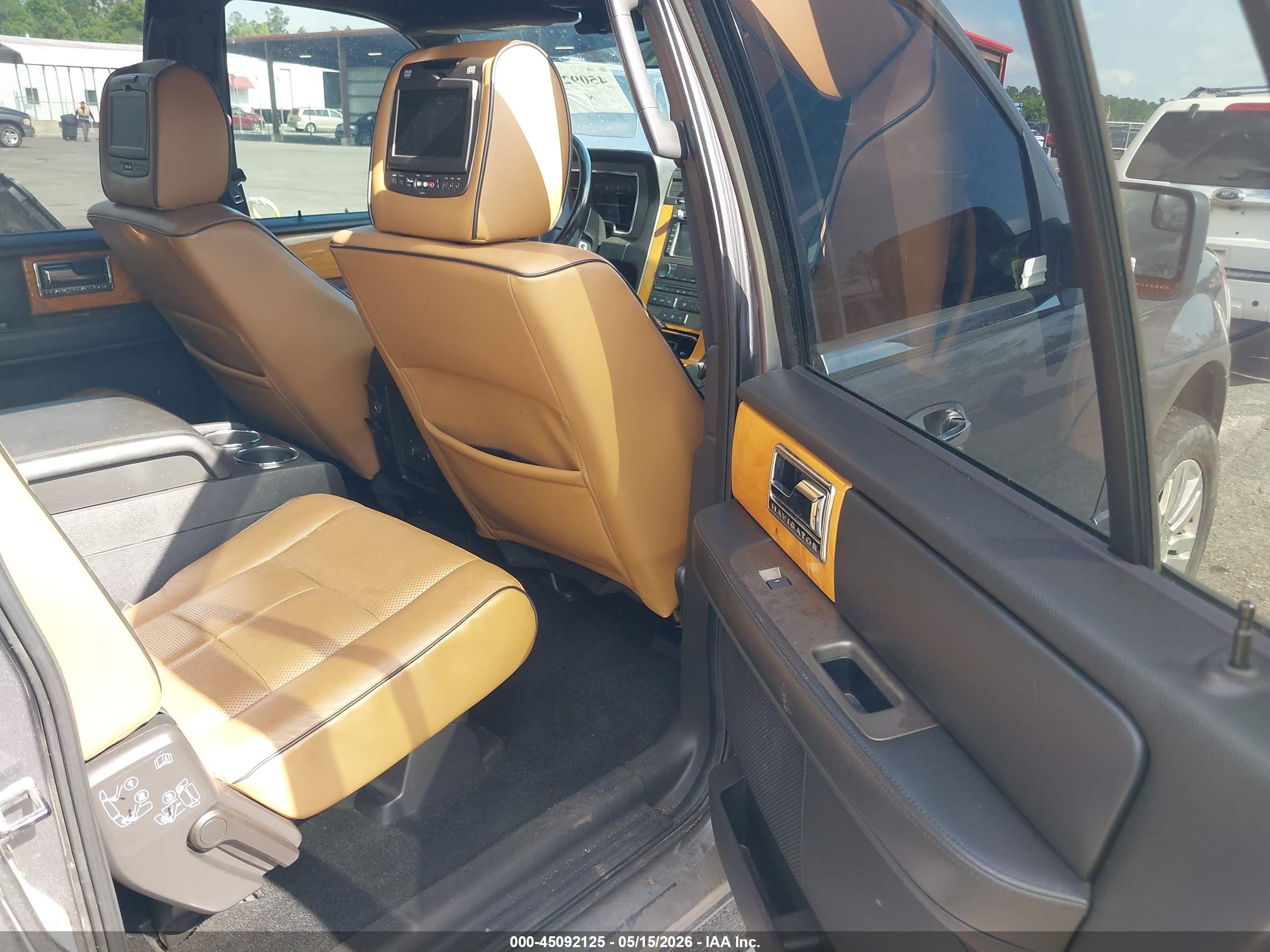 2013 Lincoln Navigator L   Gray vin: 5LMJJ3J56DEL07834