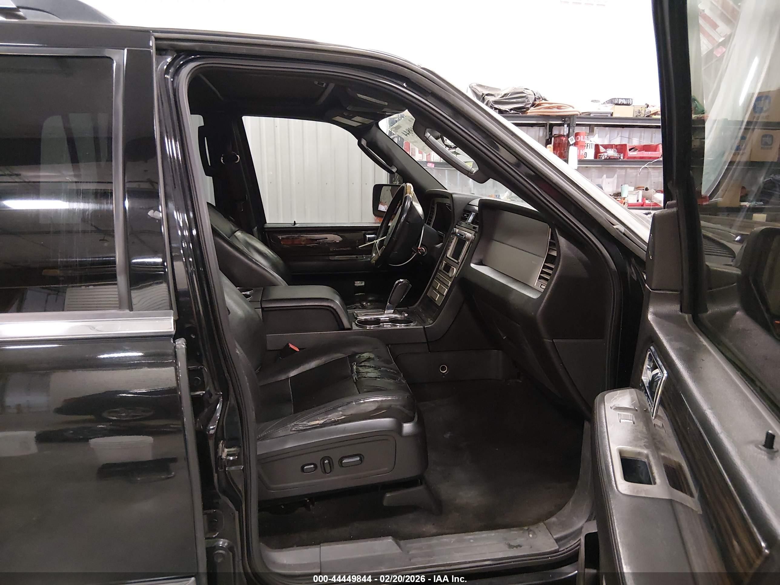 2010 Lincoln Navigator L   Black vin: 5LMJJ3J57AEJ07458