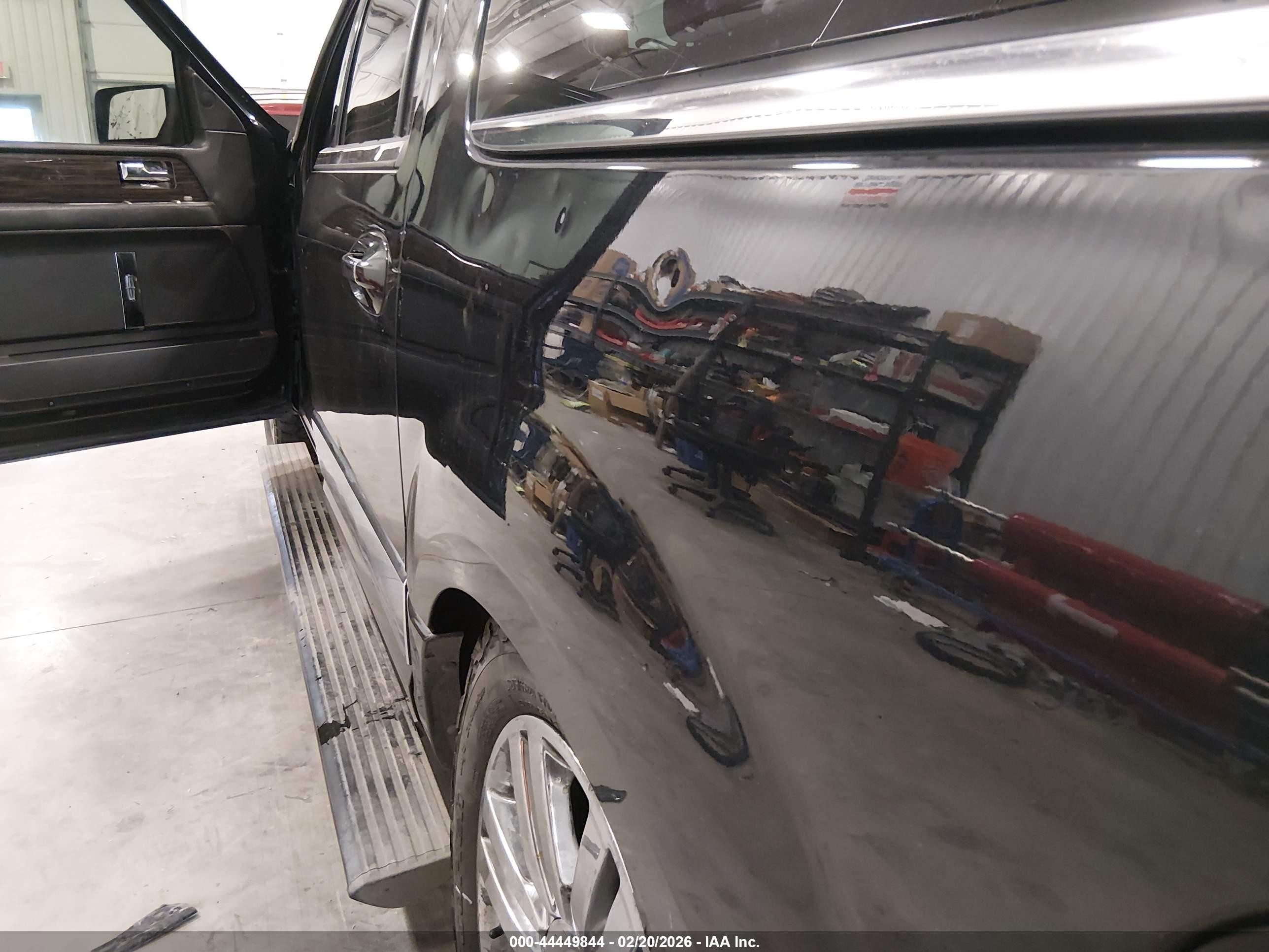 2010 Lincoln Navigator L   Black vin: 5LMJJ3J57AEJ07458