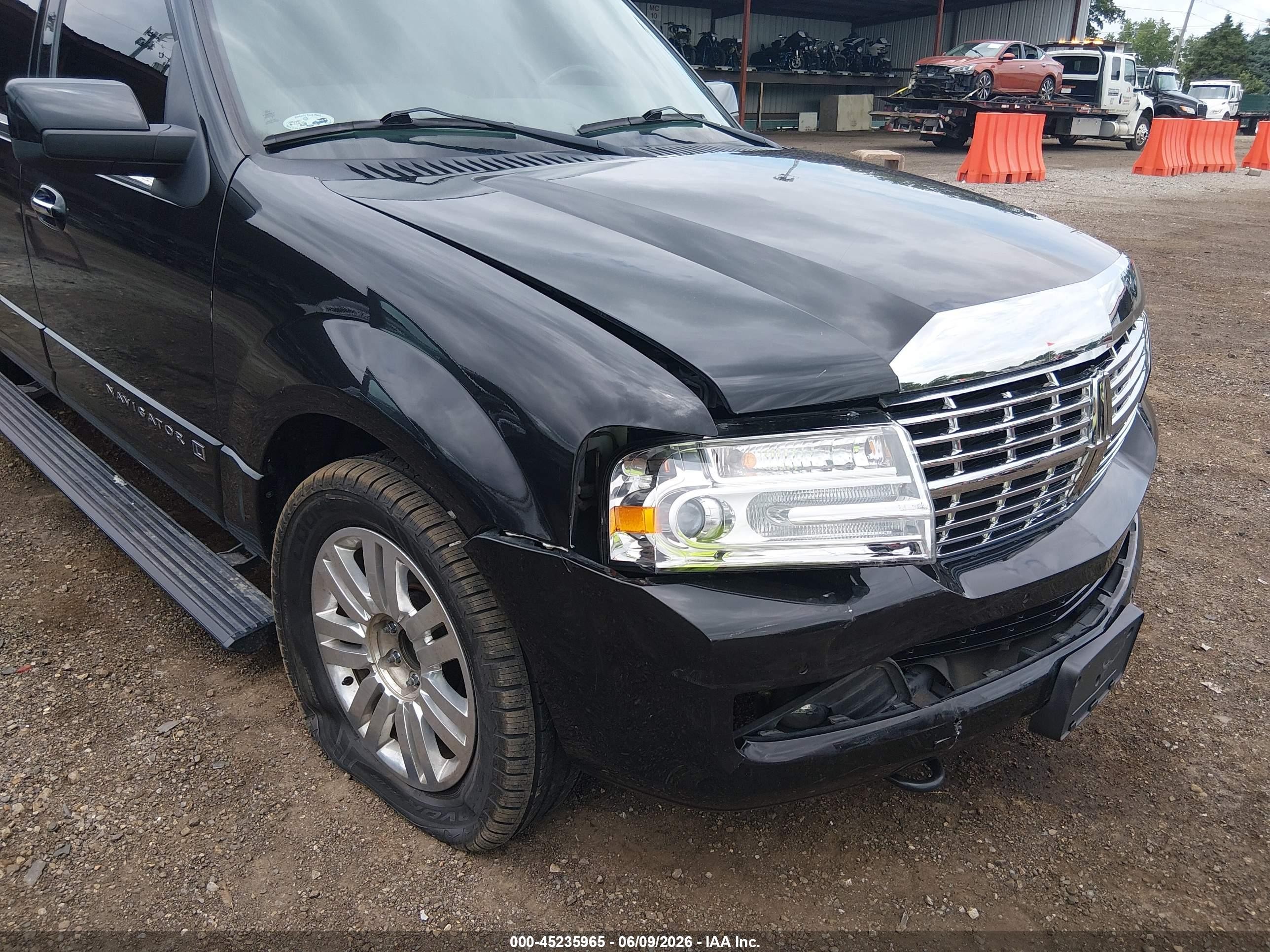 2013 Lincoln Navigator L   Black vin: 5LMJJ3J57DEL06739