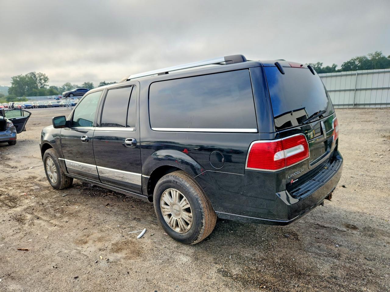 2014 Lincoln Navigator L Black vin: 5LMJJ3J57EEL06385