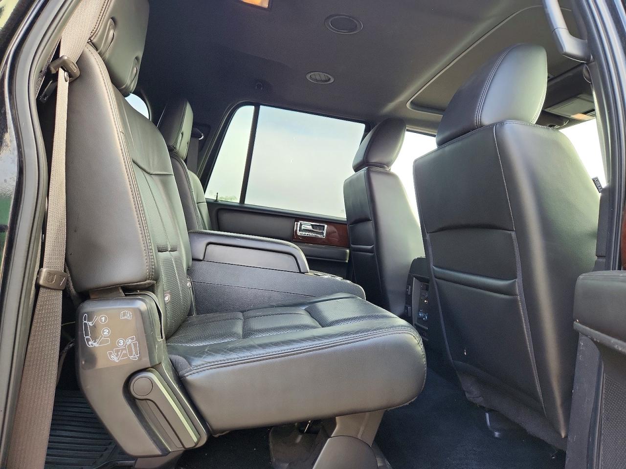 2014 Lincoln Navigator L Black vin: 5LMJJ3J57EEL06385