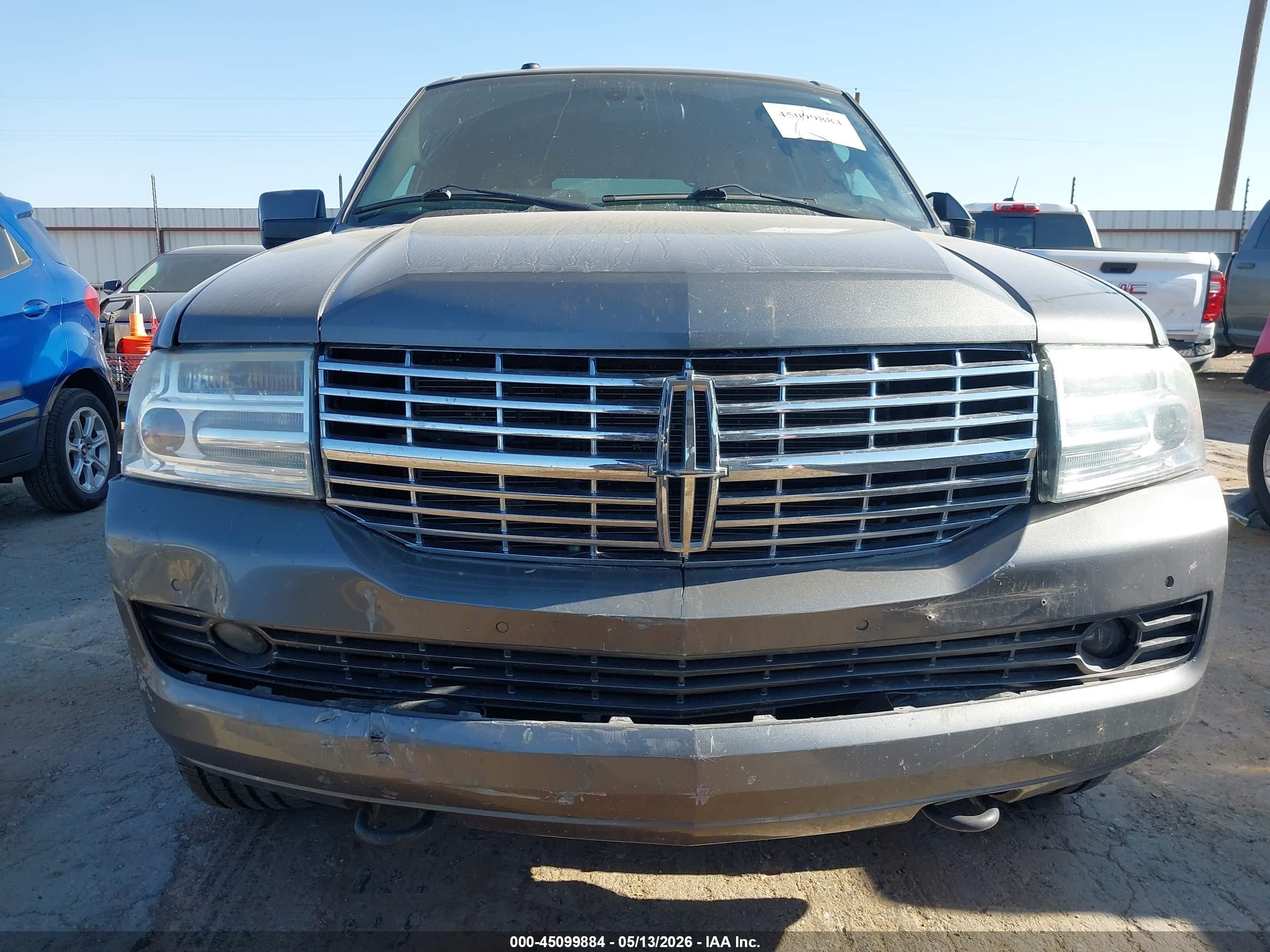 2011 Lincoln Navigator L   Gray vin: 5LMJJ3J59BEJ04739