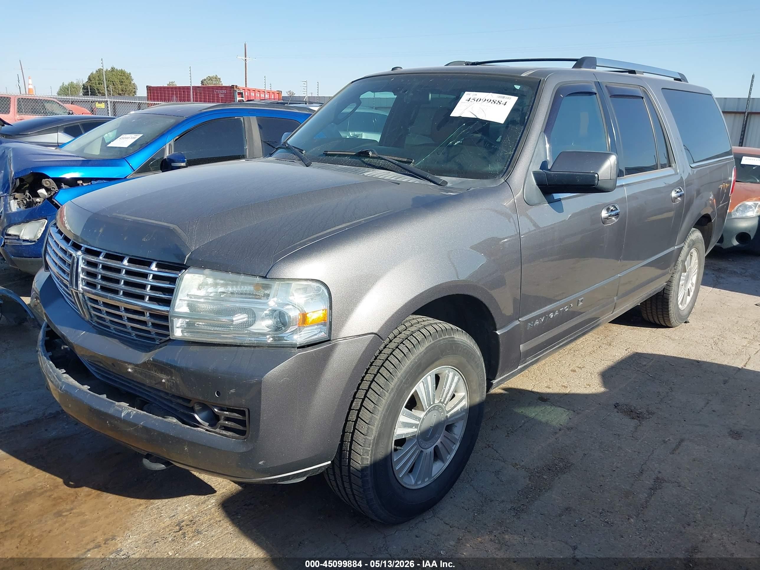 2011 Lincoln Navigator L   Gray vin: 5LMJJ3J59BEJ04739