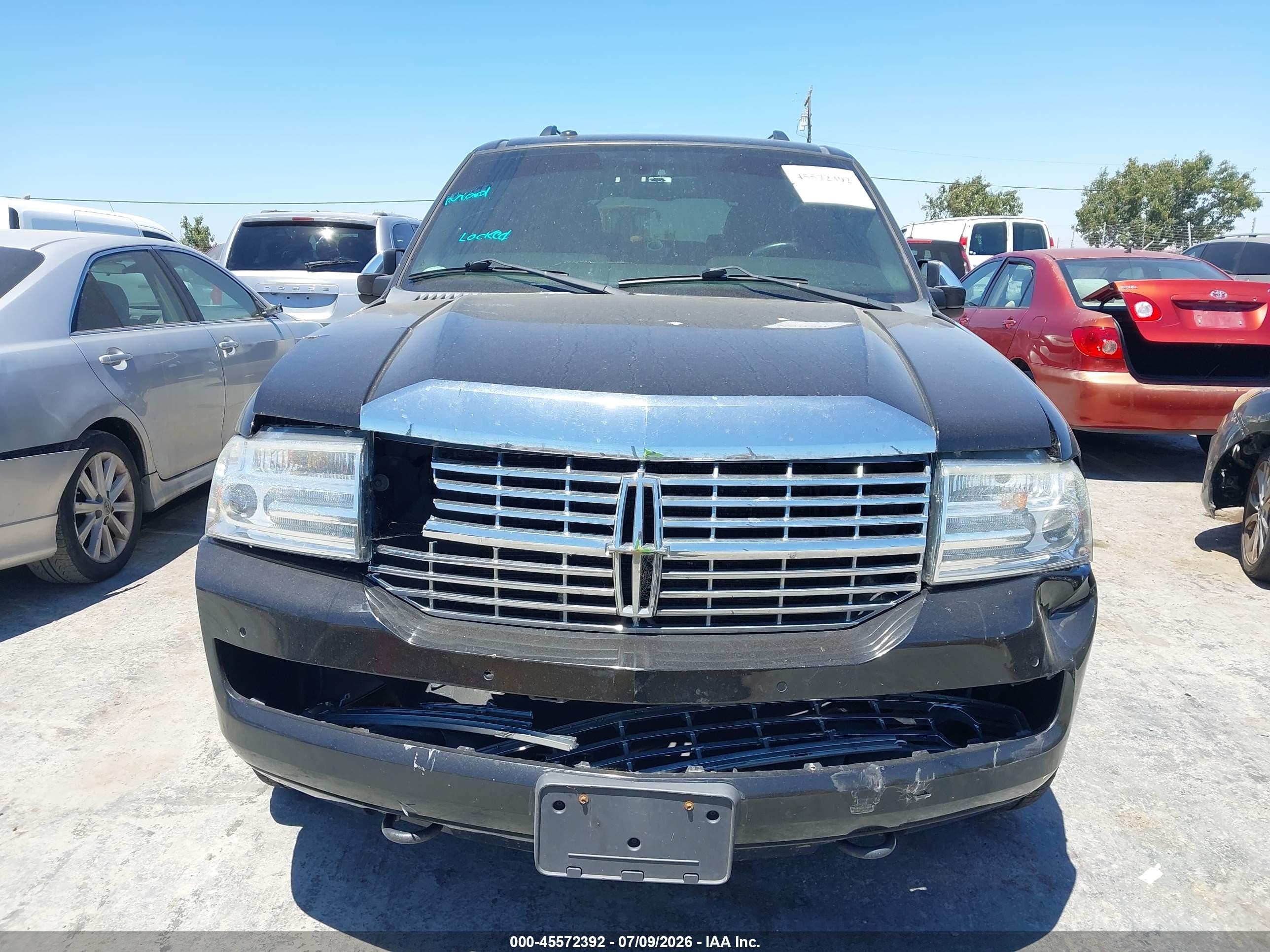 2014 Lincoln Navigator L   Черный vin: 5LMJJ3J59EEL05710