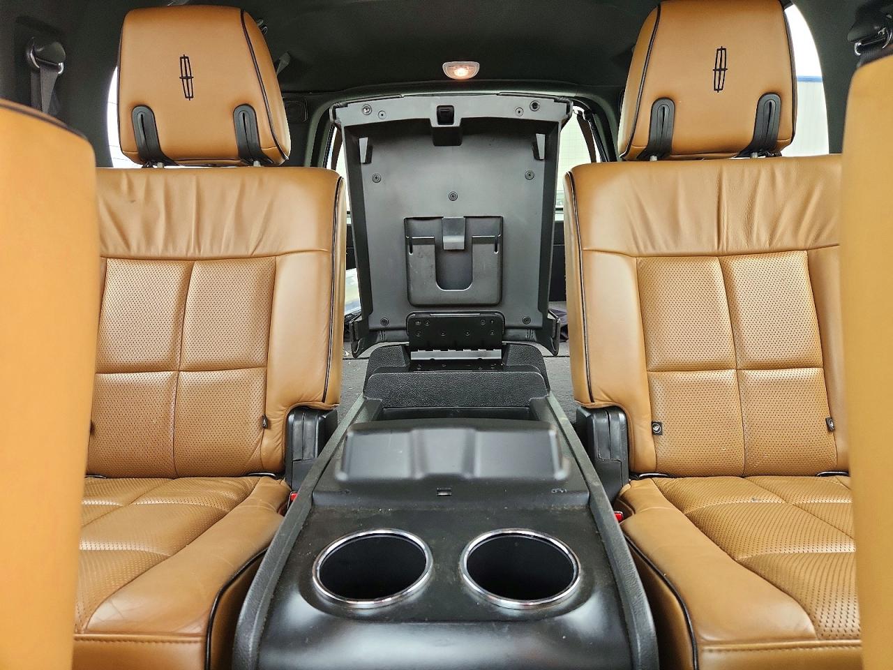 2014 Lincoln Navigator L Silver vin: 5LMJJ3J5XEEL03030