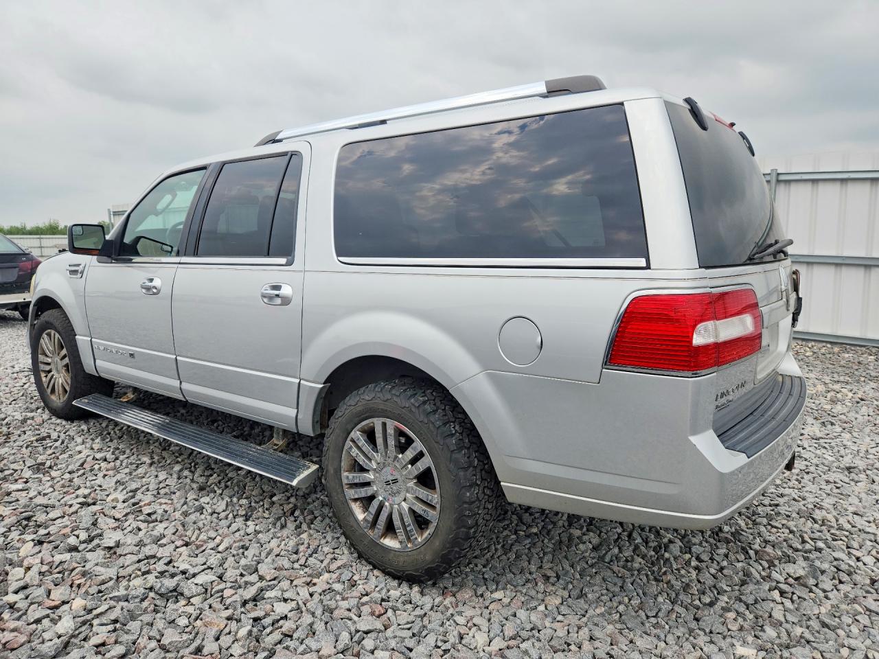 2014 Lincoln Navigator L Silver vin: 5LMJJ3J5XEEL03030