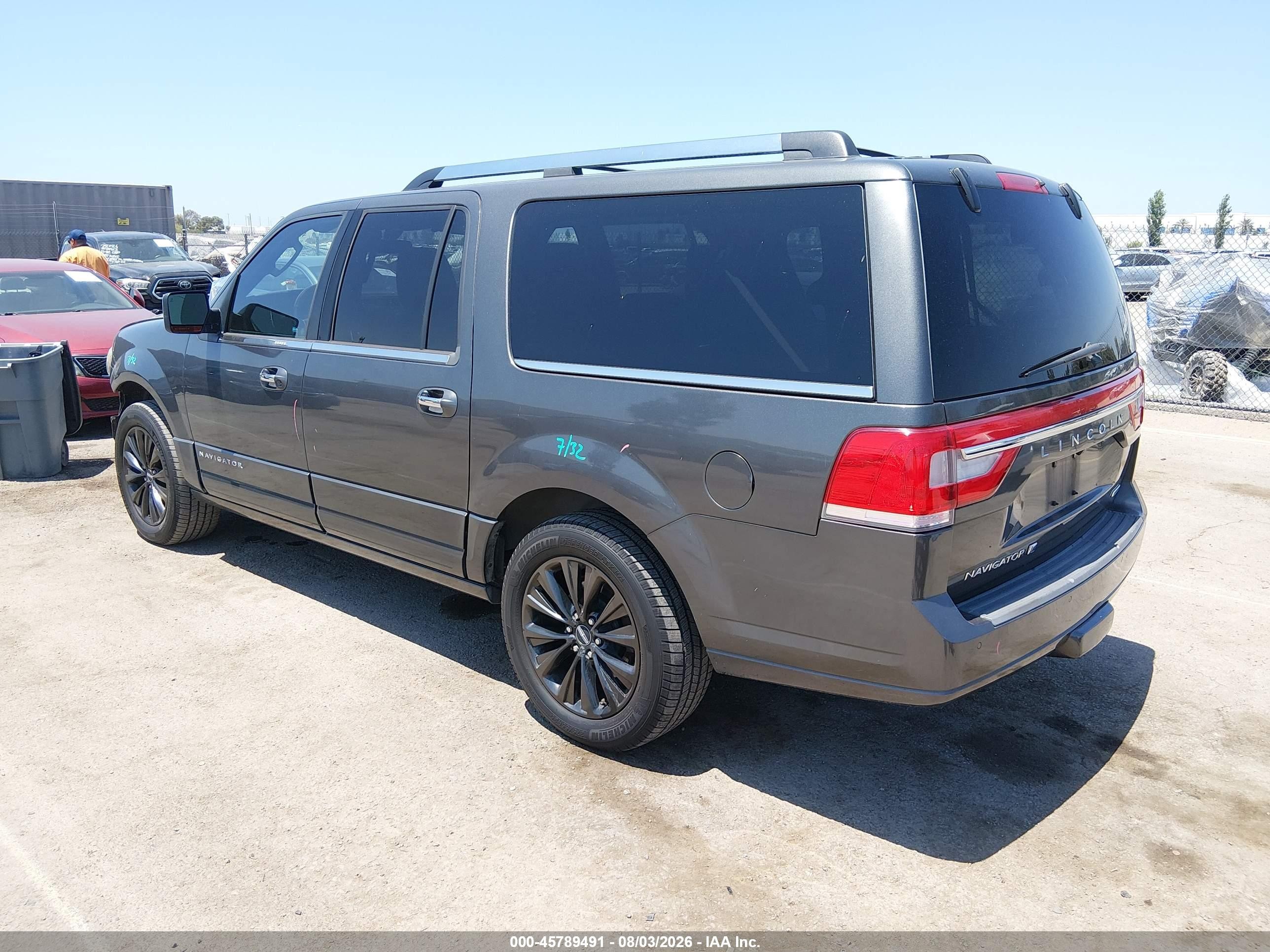 2015 Lincoln Navigator L   Gray vin: 5LMJJ3JT0FEJ03175