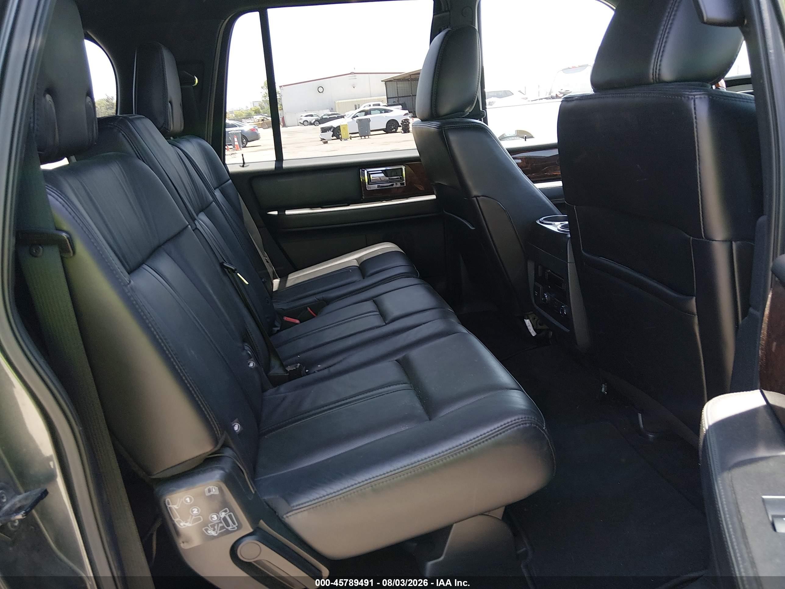 2015 Lincoln Navigator L   Gray vin: 5LMJJ3JT0FEJ03175
