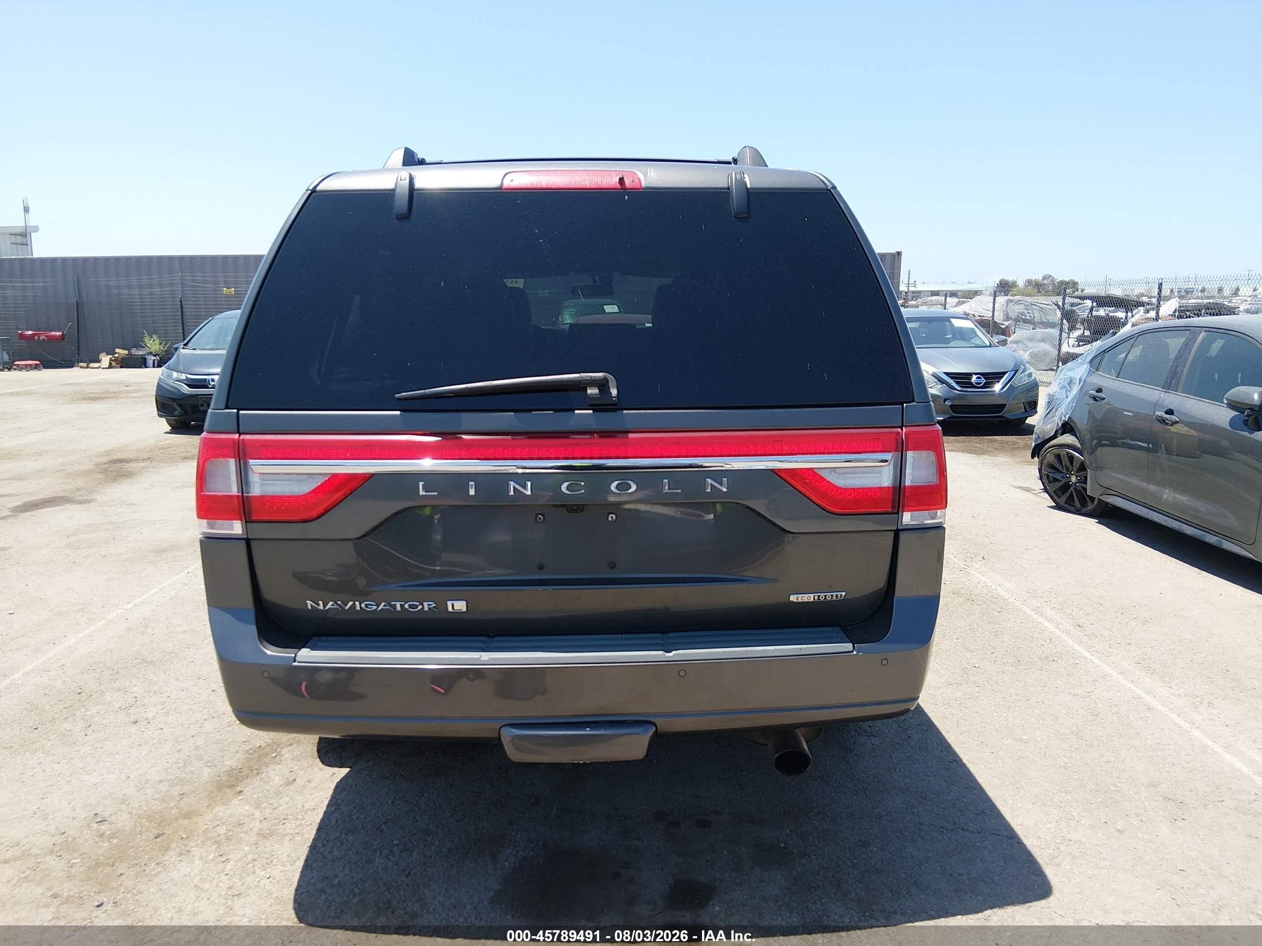 2015 Lincoln Navigator L   Gray vin: 5LMJJ3JT0FEJ03175