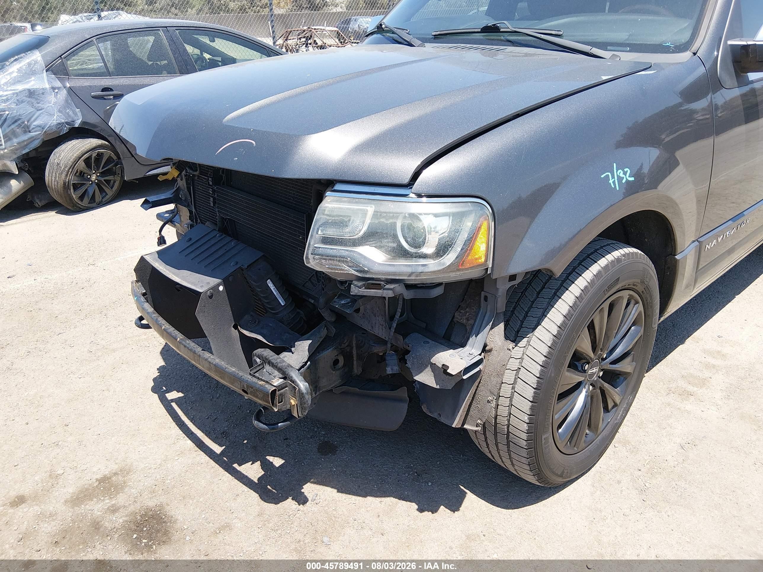 2015 Lincoln Navigator L   Gray vin: 5LMJJ3JT0FEJ03175
