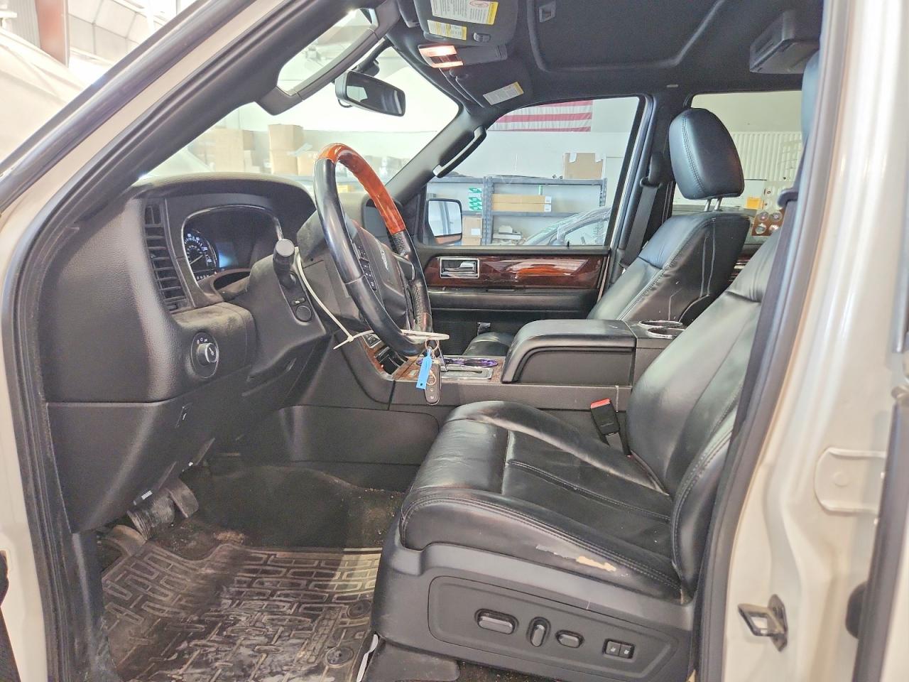 2015 Lincoln Navigator L White vin: 5LMJJ3JT0FEJ12412