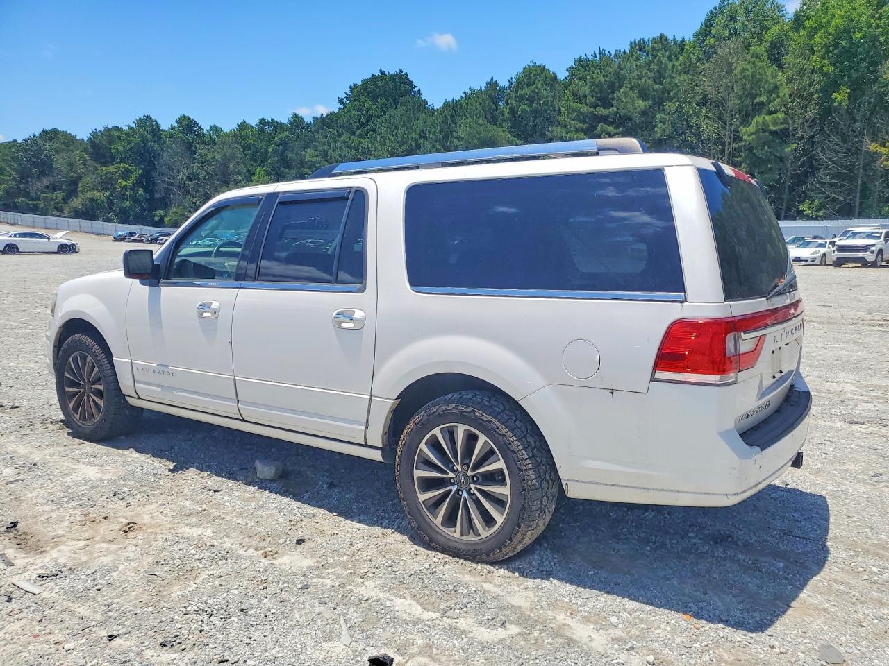2015 Lincoln Navigator L White vin: 5LMJJ3JT1FEJ14136