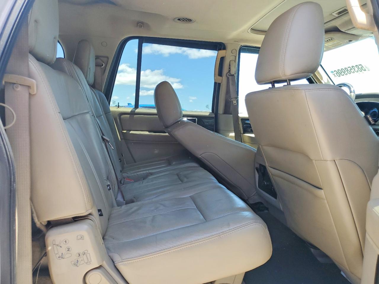 2015 Lincoln Navigator L White vin: 5LMJJ3JT1FEJ14136