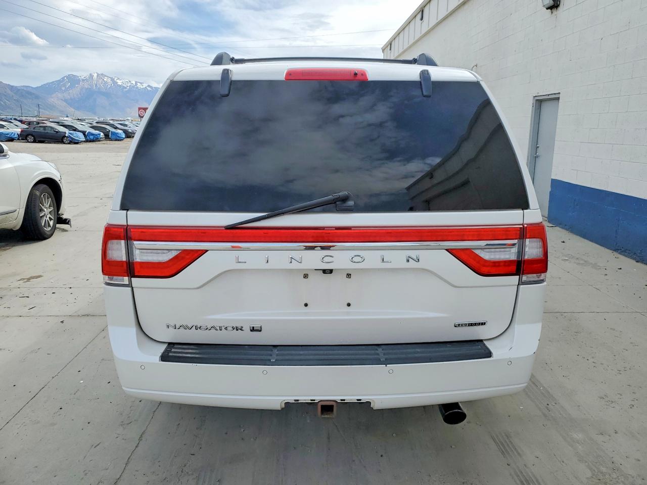 2015 Lincoln Navigator L White vin: 5LMJJ3JT4FEJ08752