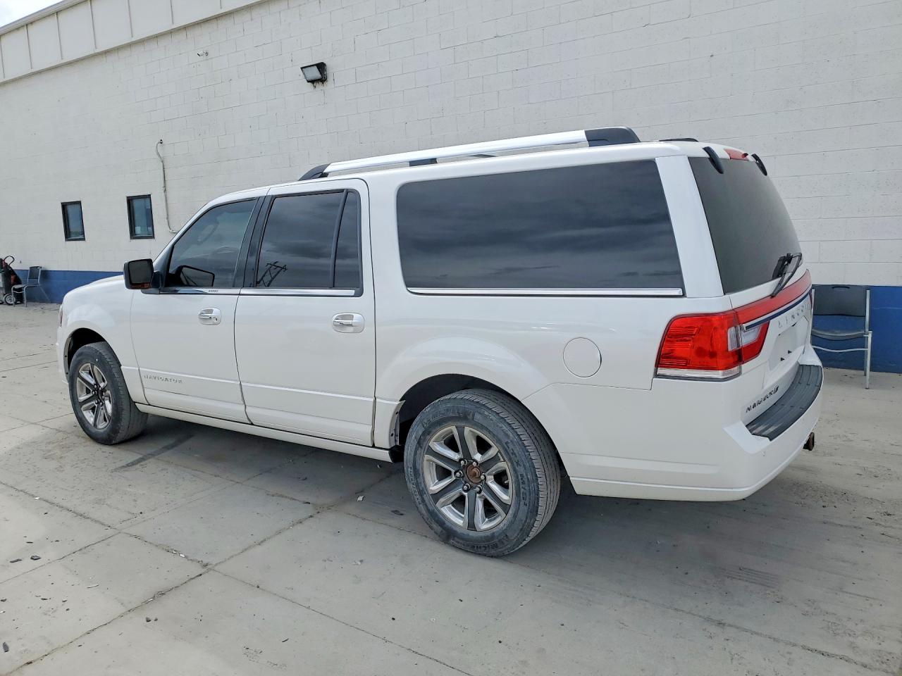 2015 Lincoln Navigator L White vin: 5LMJJ3JT4FEJ08752