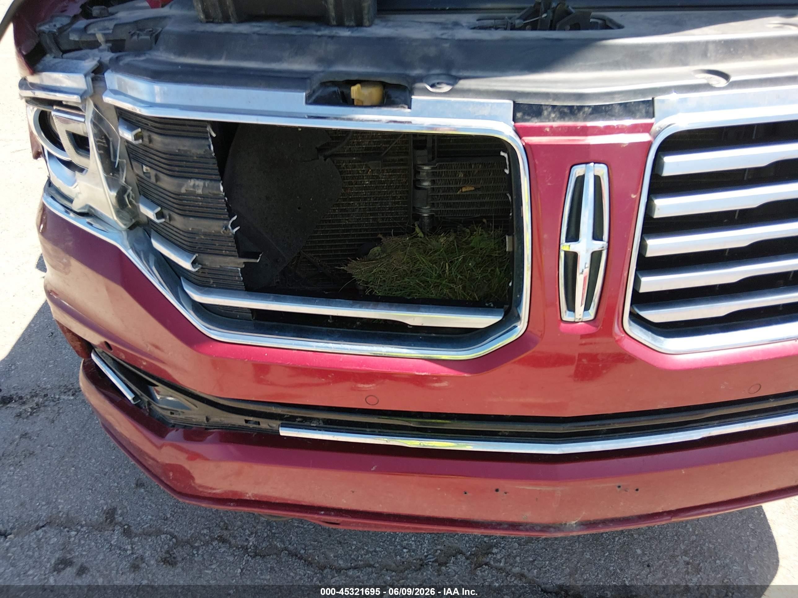 2015 Lincoln Navigator L   Red vin: 5LMJJ3JT5FEJ00272