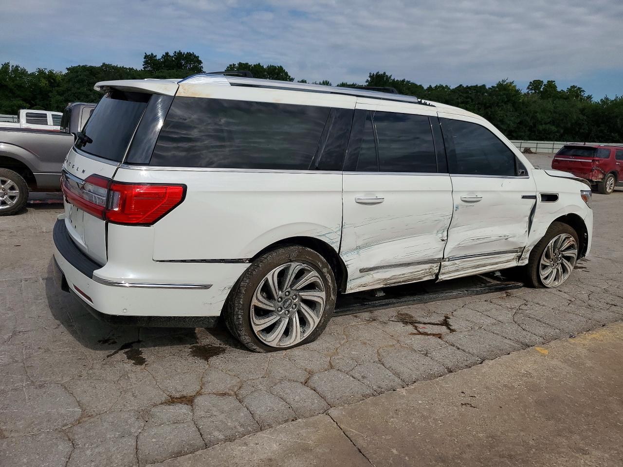 2020 Lincoln Navigator L Black Label White vin: 5LMJJ3TT9LEL08521