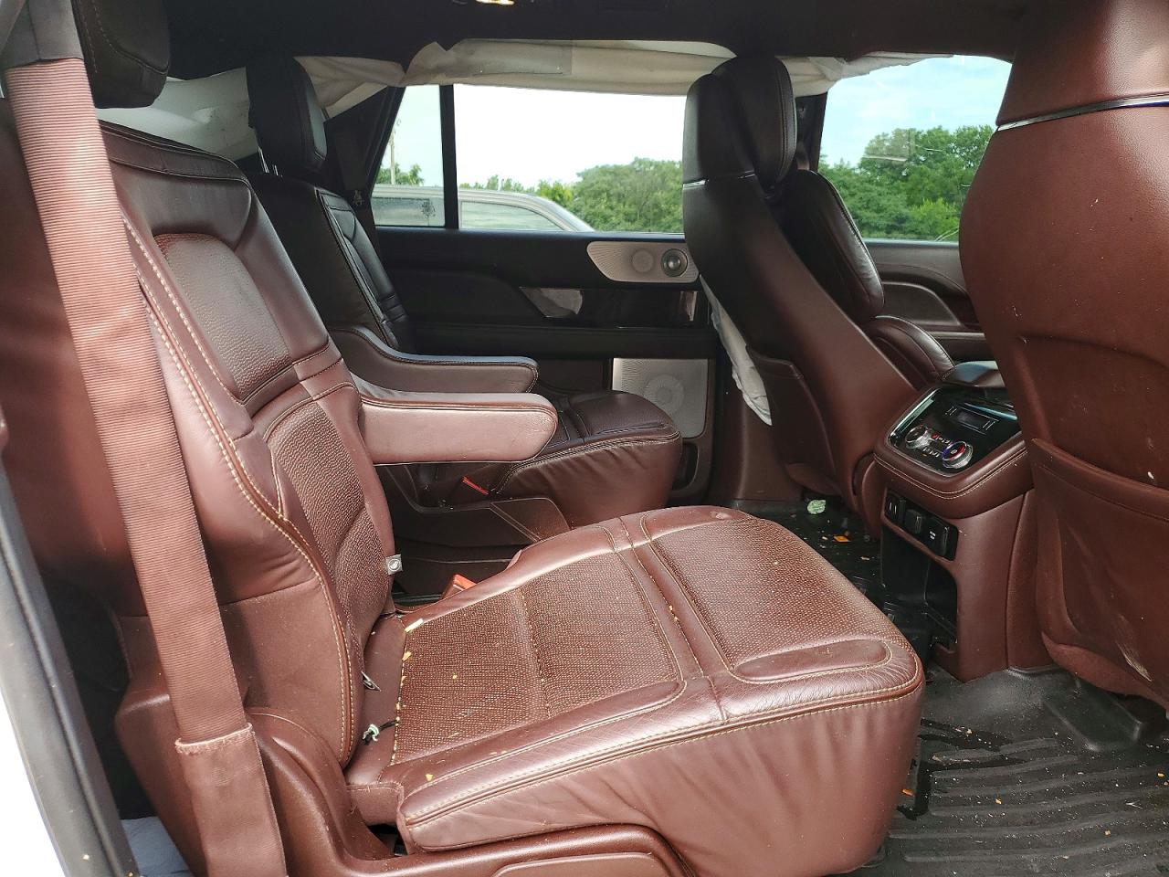 2020 Lincoln Navigator L Black Label White vin: 5LMJJ3TT9LEL08521