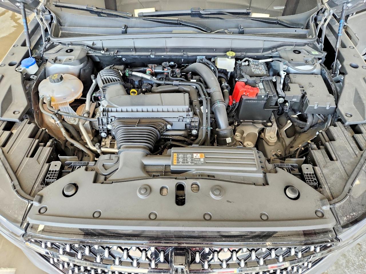 2025 Lincoln Nautilus Premiere Серебряный vin: 5LMPJ8JA6SJ964688