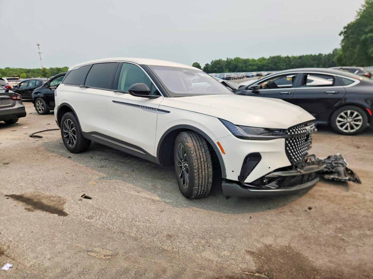 2024 Lincoln Nautilus Premiere White vin: 5LMPJ8JA7RJ824434