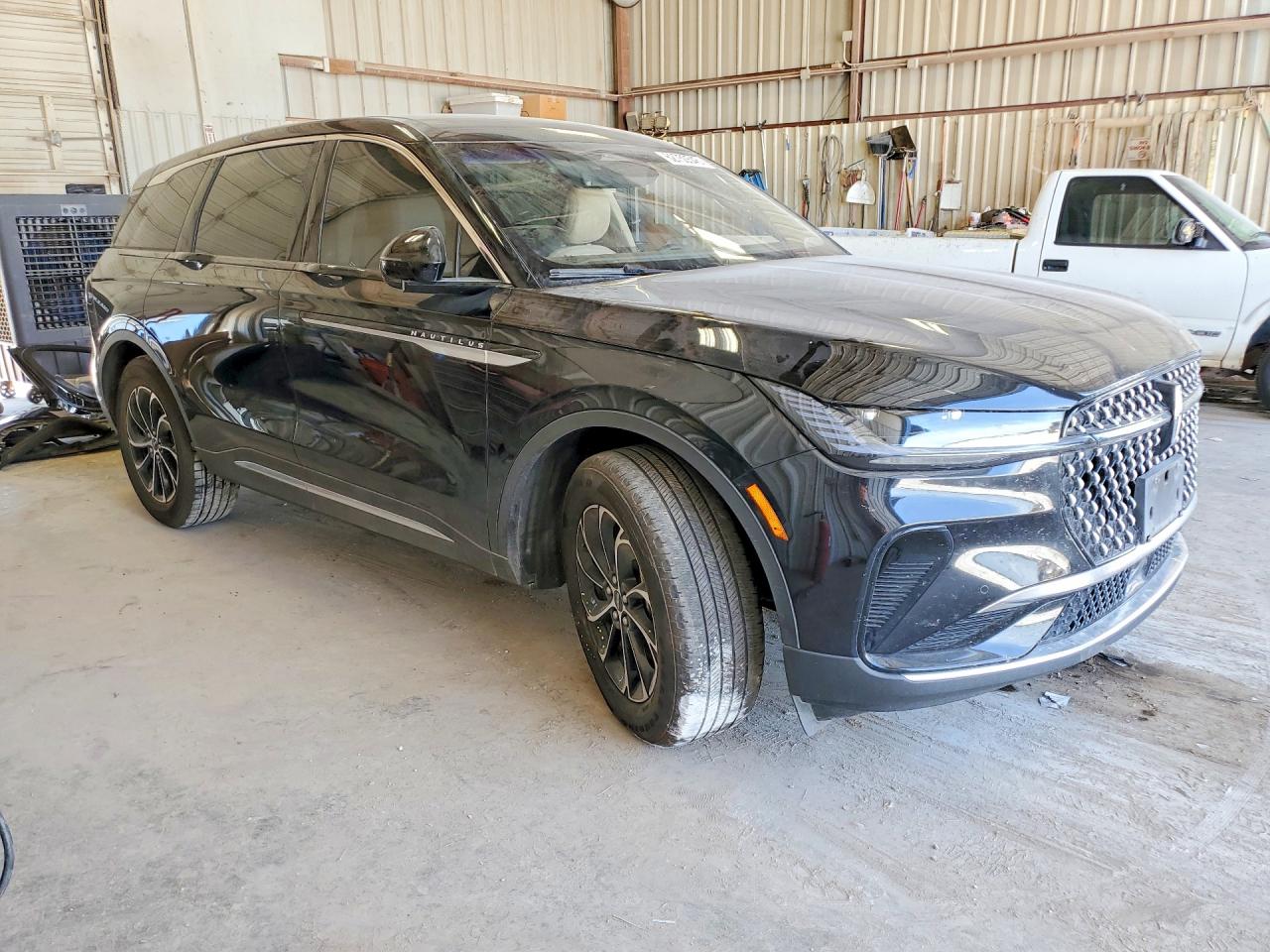 2025 Lincoln Nautilus Premiere Черный vin: 5LMPJ8JAXSJ882706