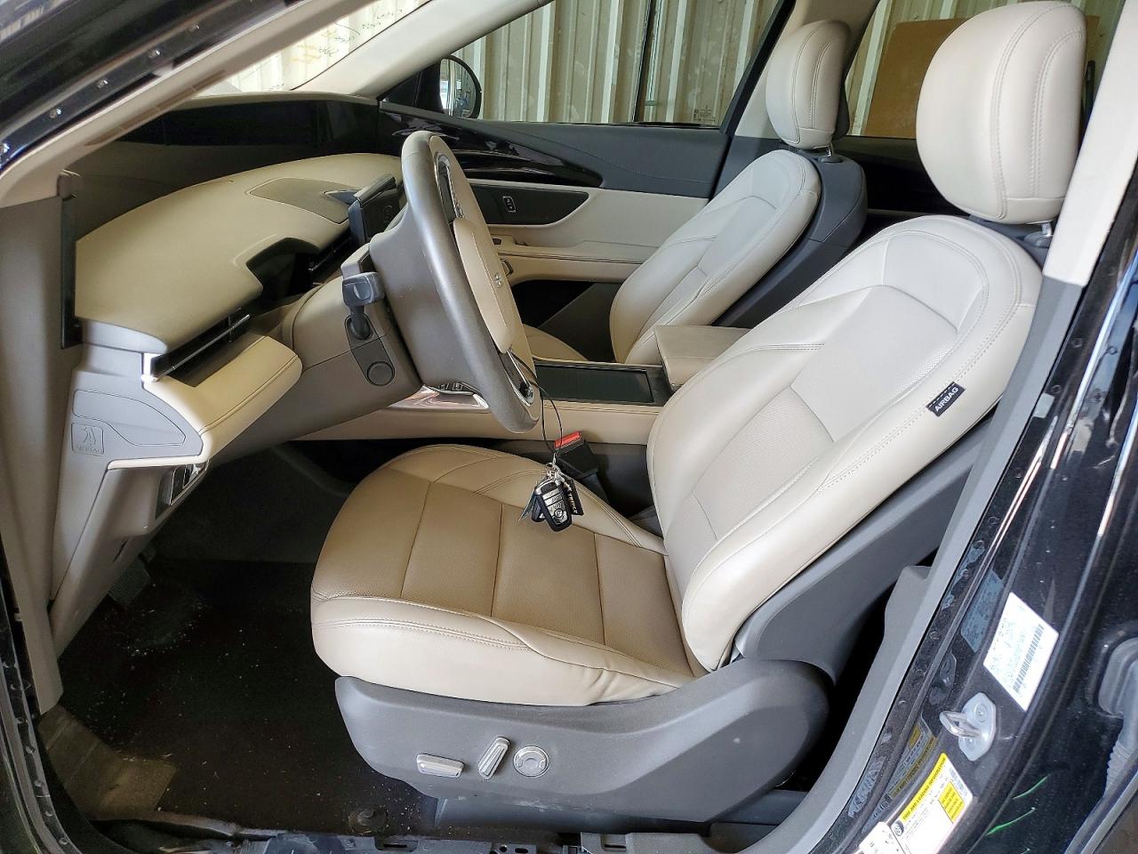 2025 Lincoln Nautilus Premiere Черный vin: 5LMPJ8JAXSJ882706