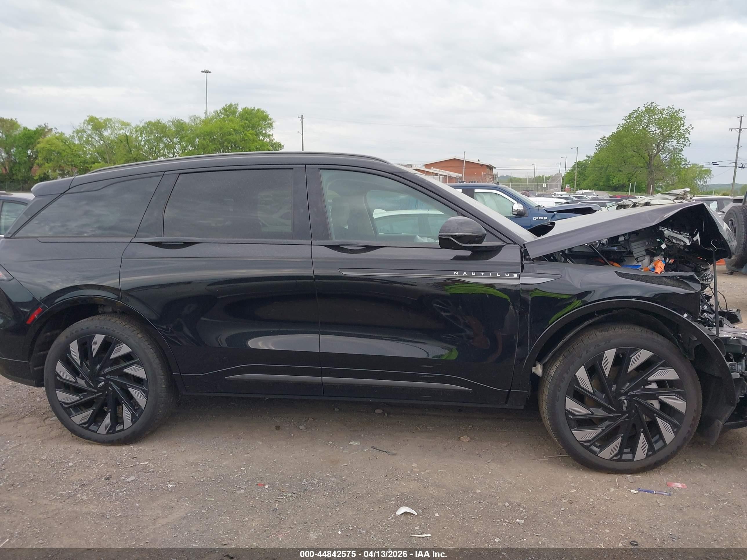 2025 Lincoln Nautilus Reserve Black vin: 5LMPJ8K48SJ957718