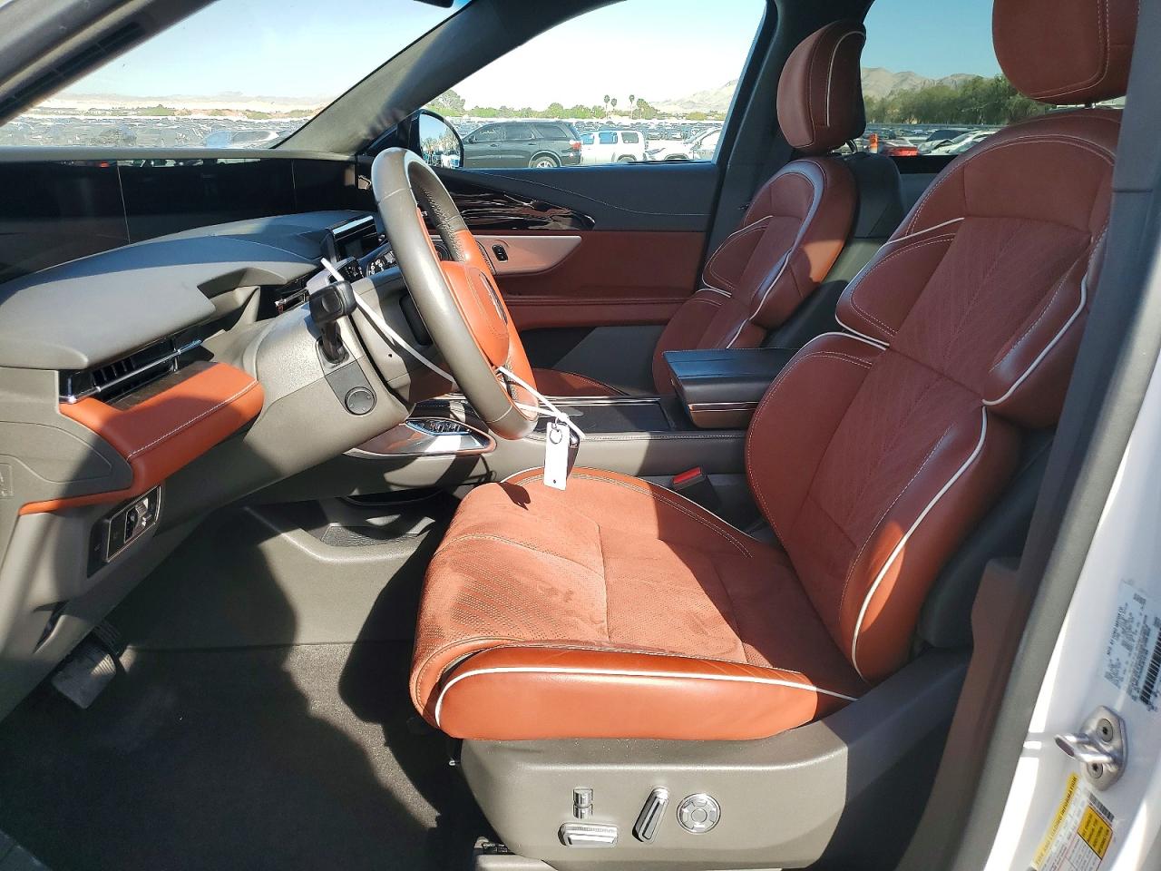 2024 Lincoln Nautilus Black Label Белый vin: 5LMPJ9JA0RJ815189