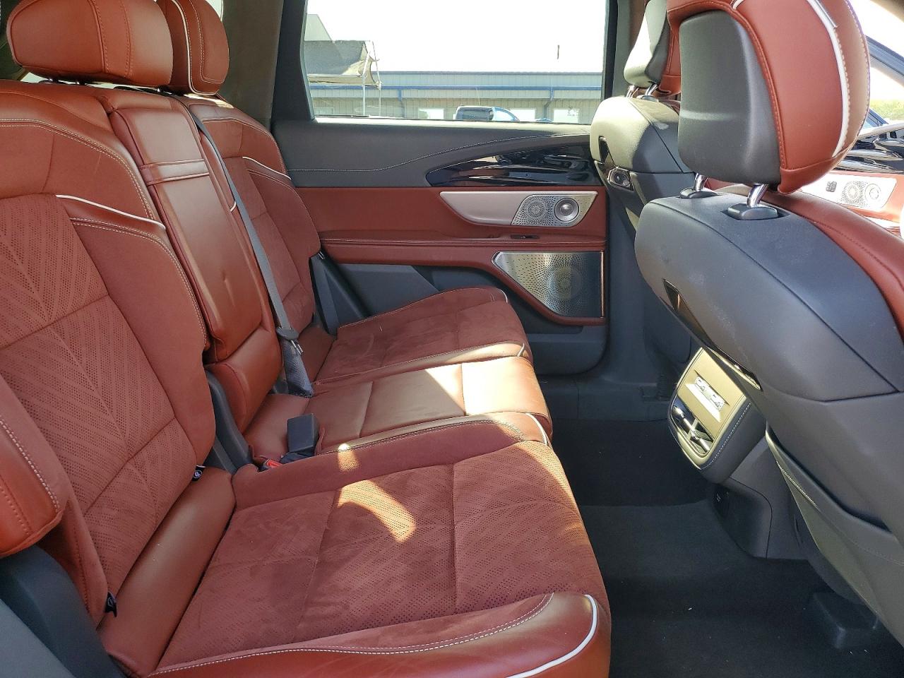 2024 Lincoln Nautilus Black Label Белый vin: 5LMPJ9JA0RJ815189