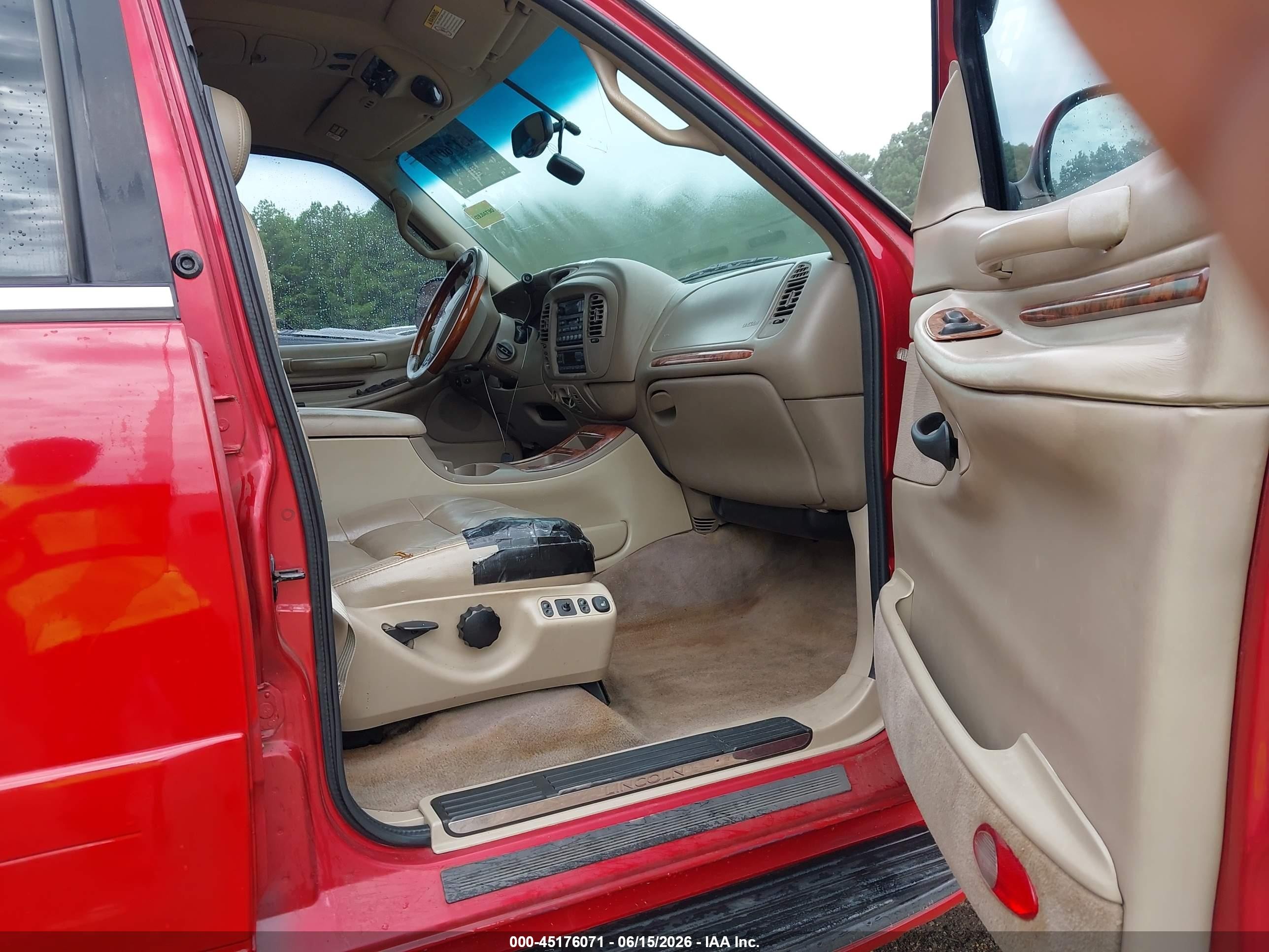 2000 Lincoln Navigator   Red vin: 5LMPU28A0YLJ10741