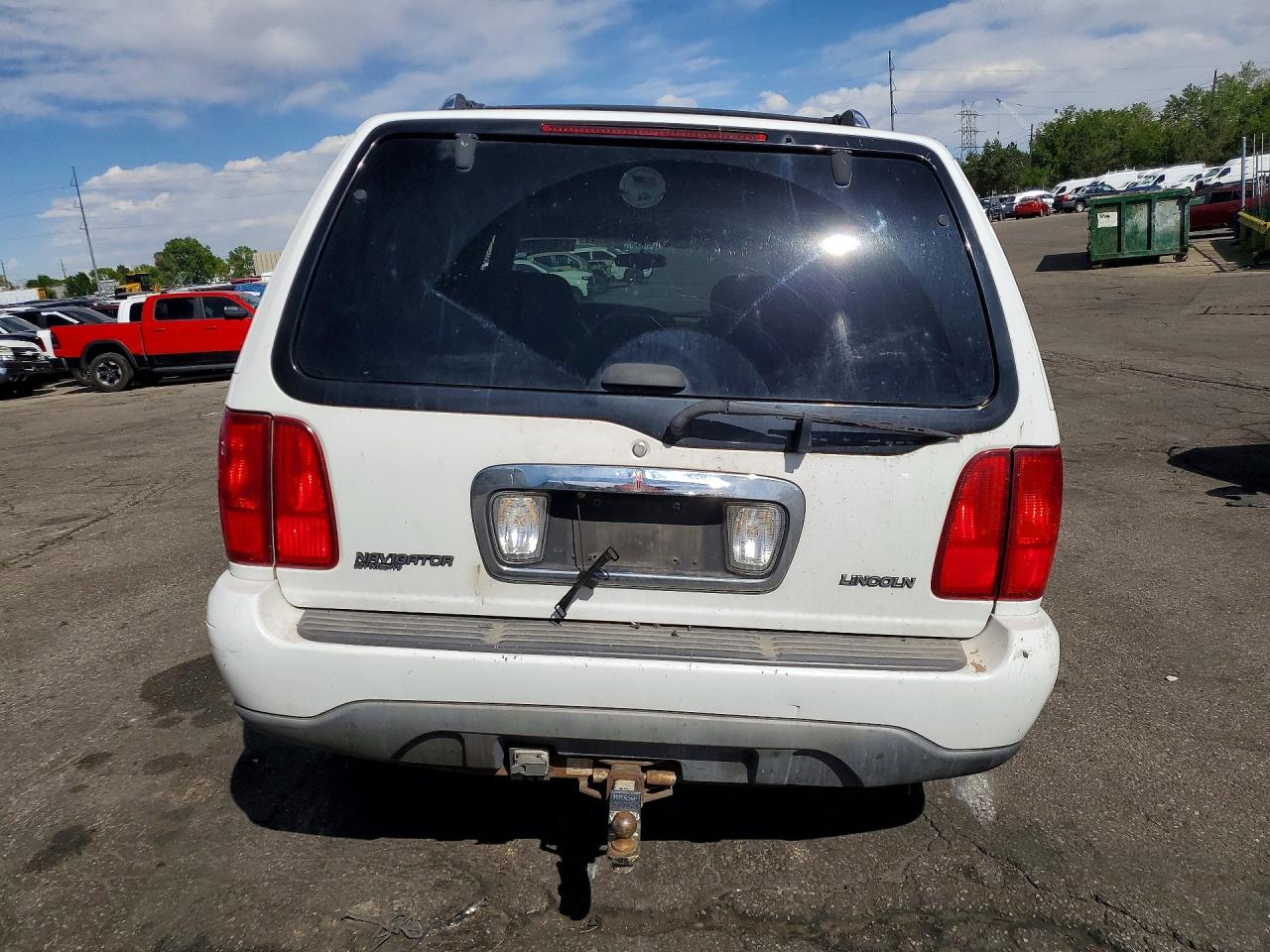 1999 Lincoln Navigator White vin: 5LMPU28A5XLJ34855