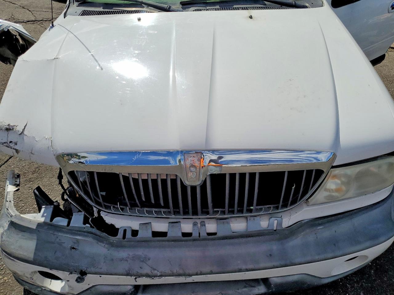 1999 Lincoln Navigator White vin: 5LMPU28A5XLJ34855