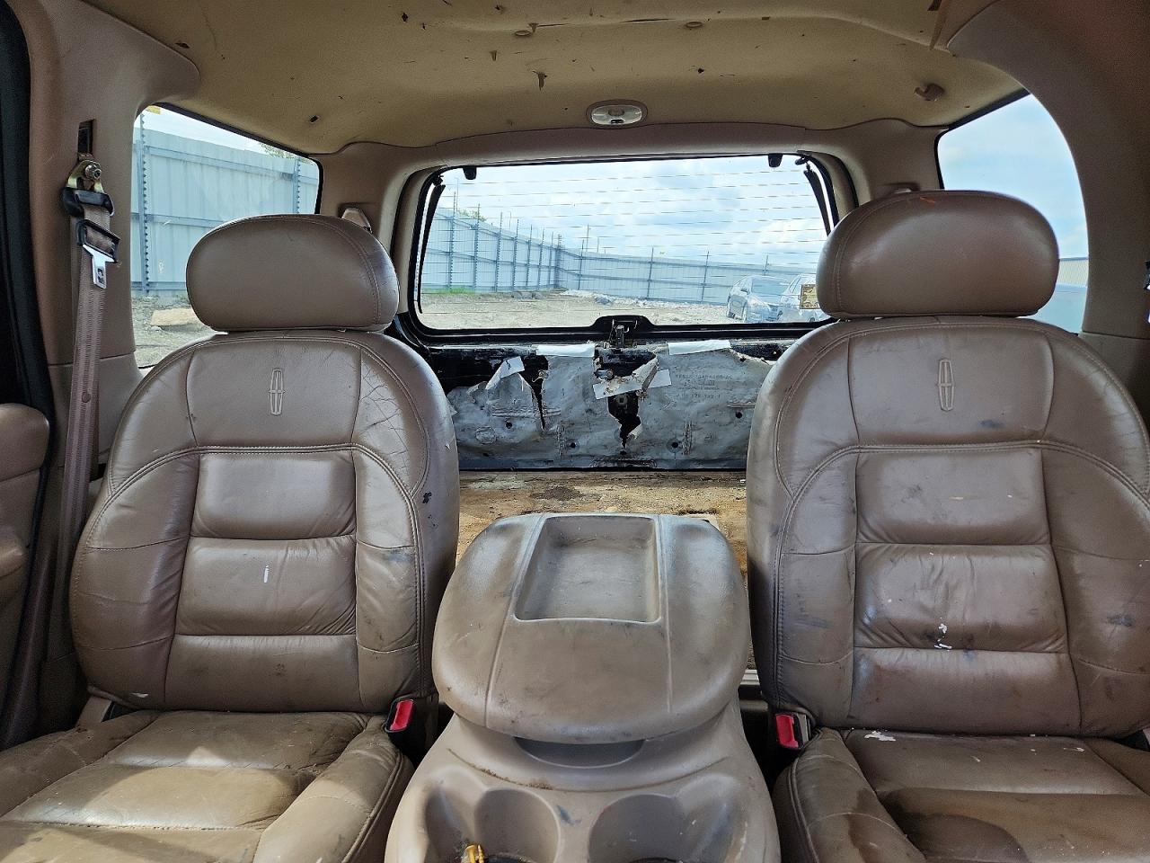 1998 Lincoln Navigator Black vin: 5LMPU28L6WLJ61224