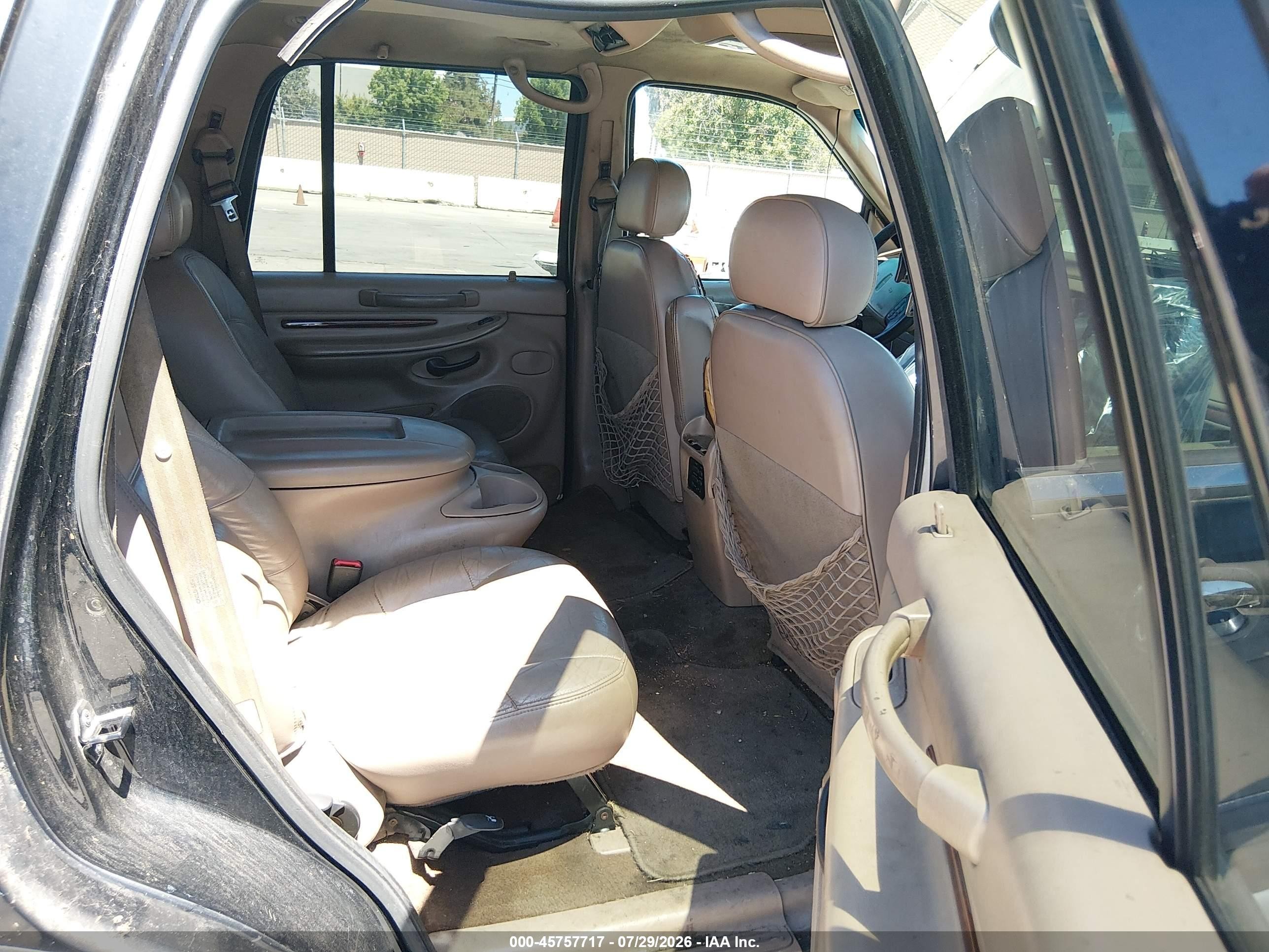1998 Lincoln Navigator Черный vin: 5LMPU28L8WLJ39144