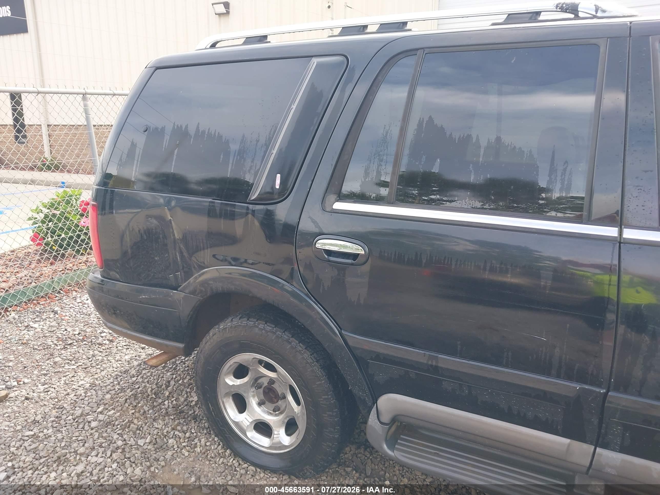 1998 Lincoln Navigator   Черный vin: 5LMPU28L9WLJ52372