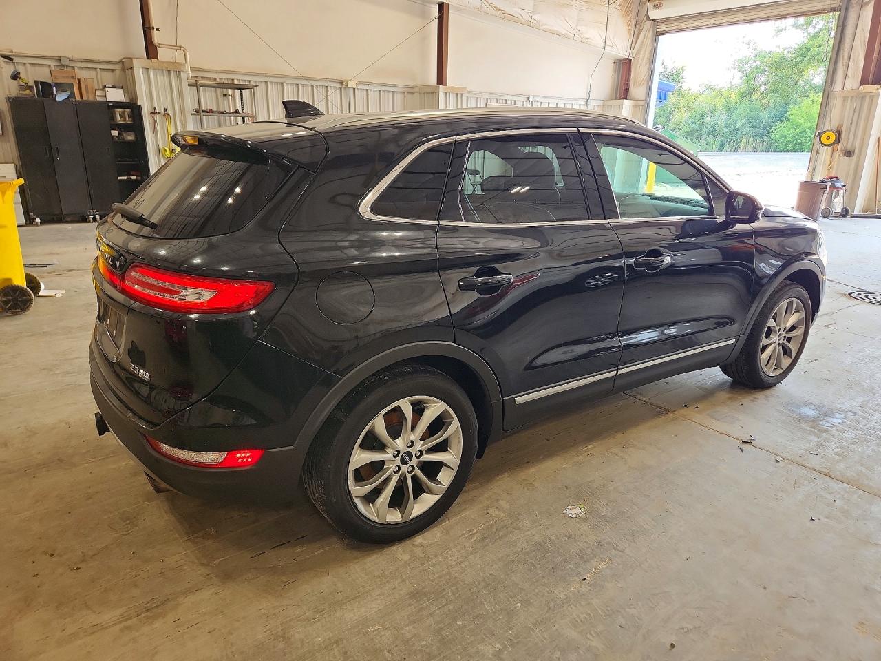 2015 Lincoln Mkc Черный vin: 5LMTJ2AH0FUJ04203