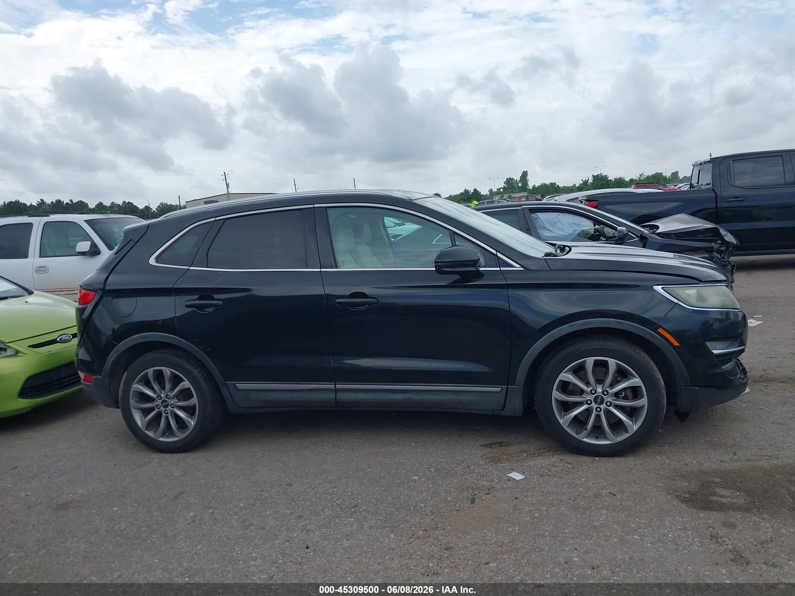 2015 Lincoln Mkc   Black vin: 5LMTJ2AH0FUJ10079