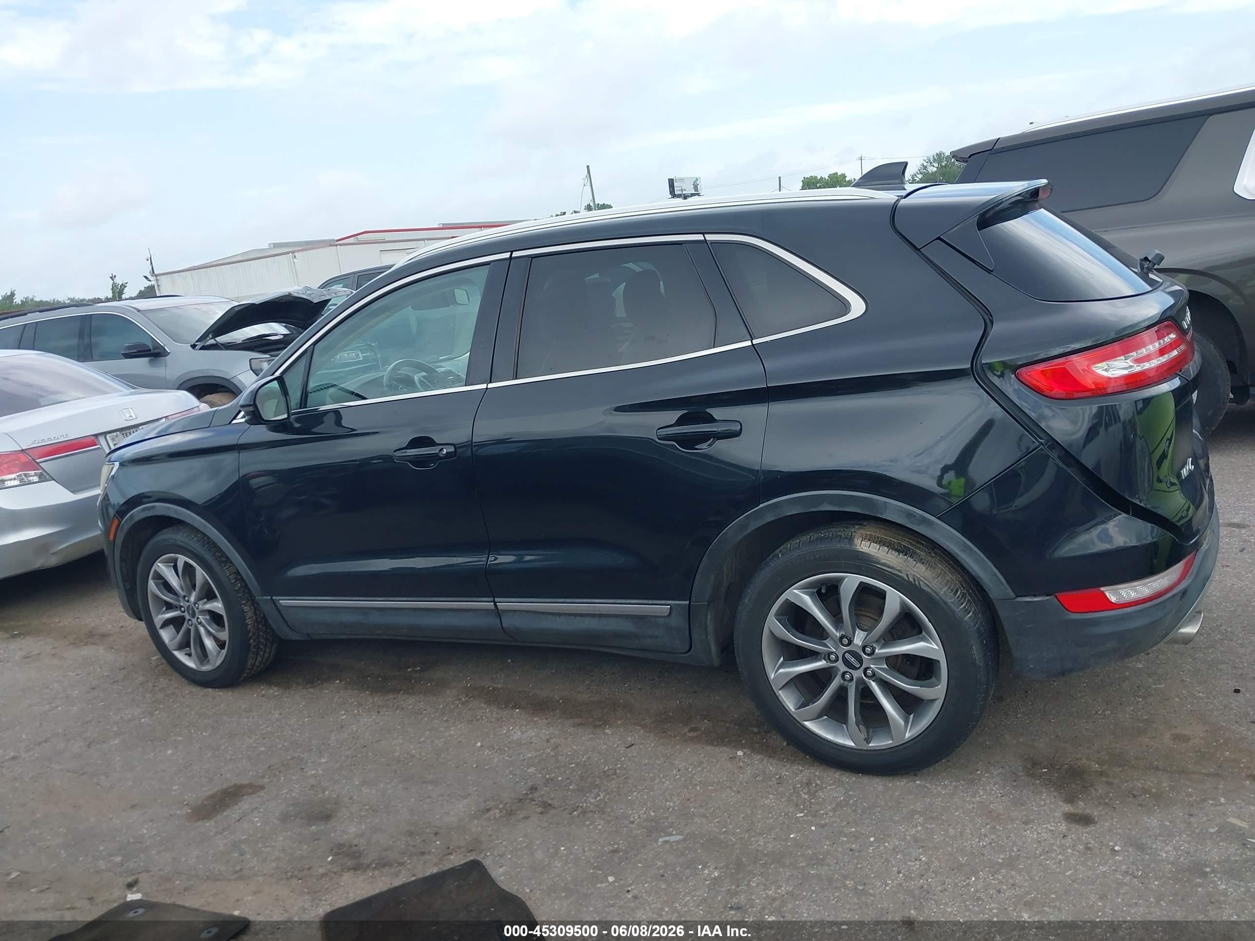 2015 Lincoln Mkc   Black vin: 5LMTJ2AH0FUJ10079
