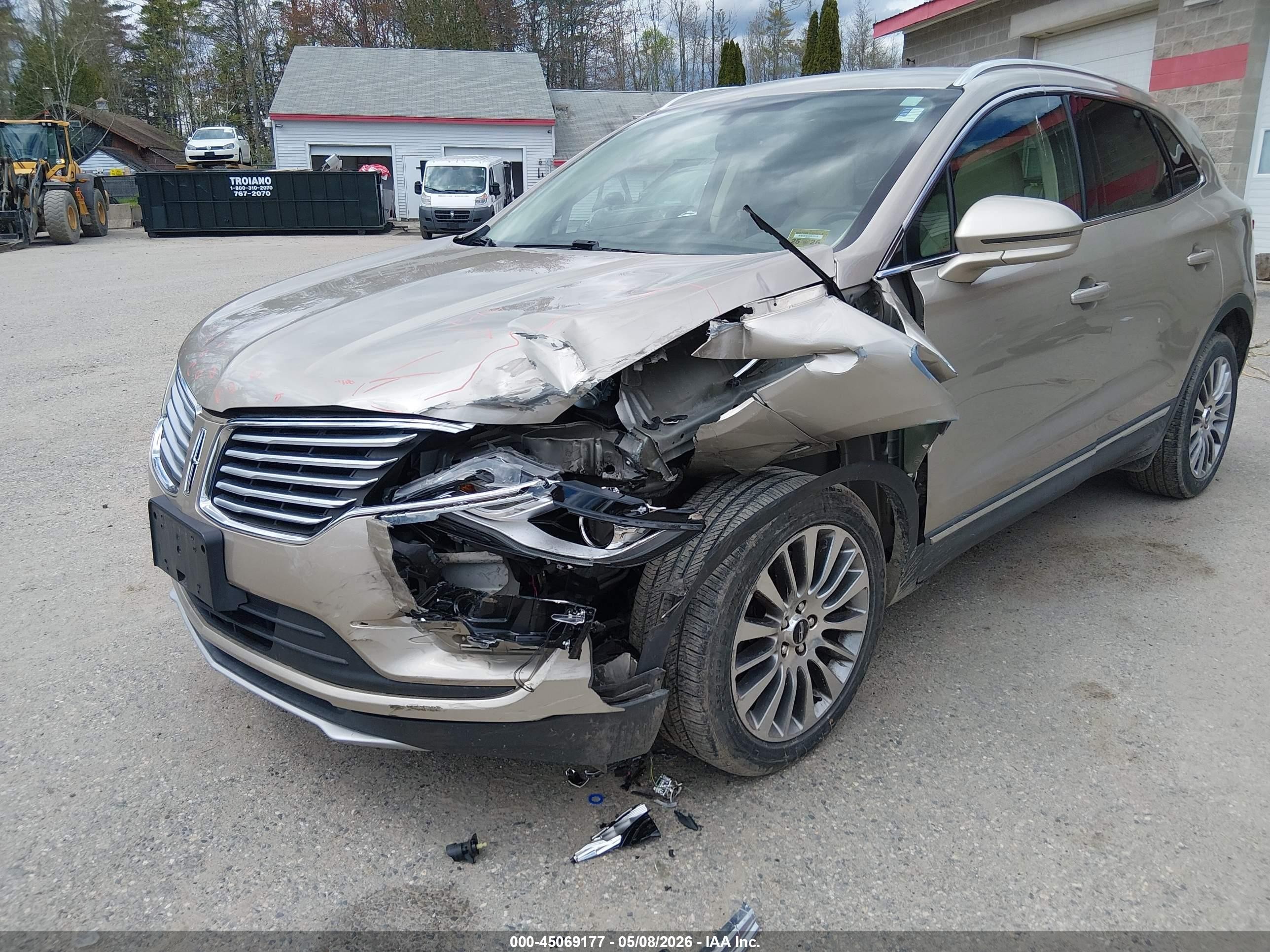 2015 Lincoln Mkc   Tan vin: 5LMTJ2AH1FUJ14903
