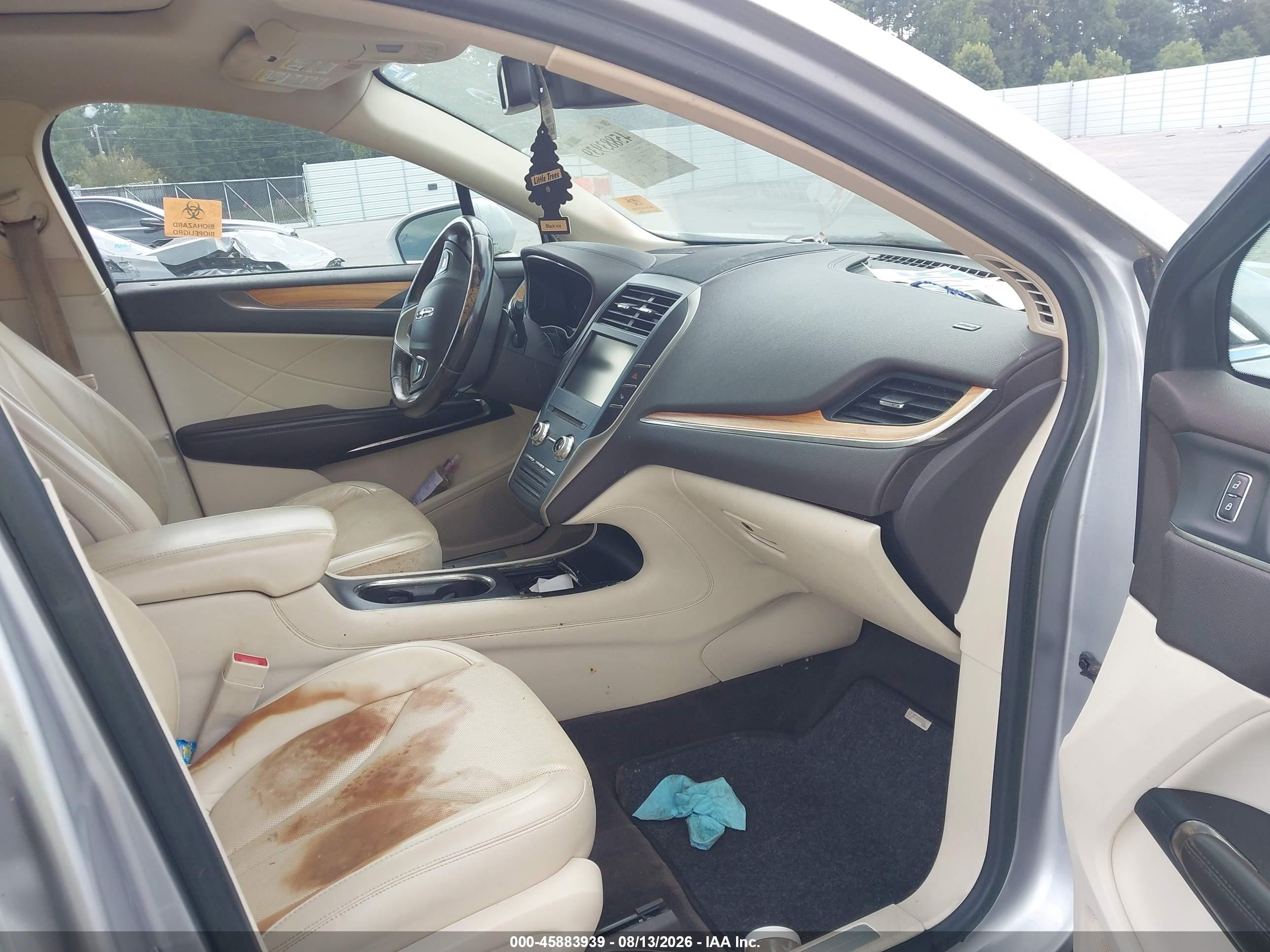 2015 Lincoln Mkc   Silver vin: 5LMTJ2AH1FUJ26081