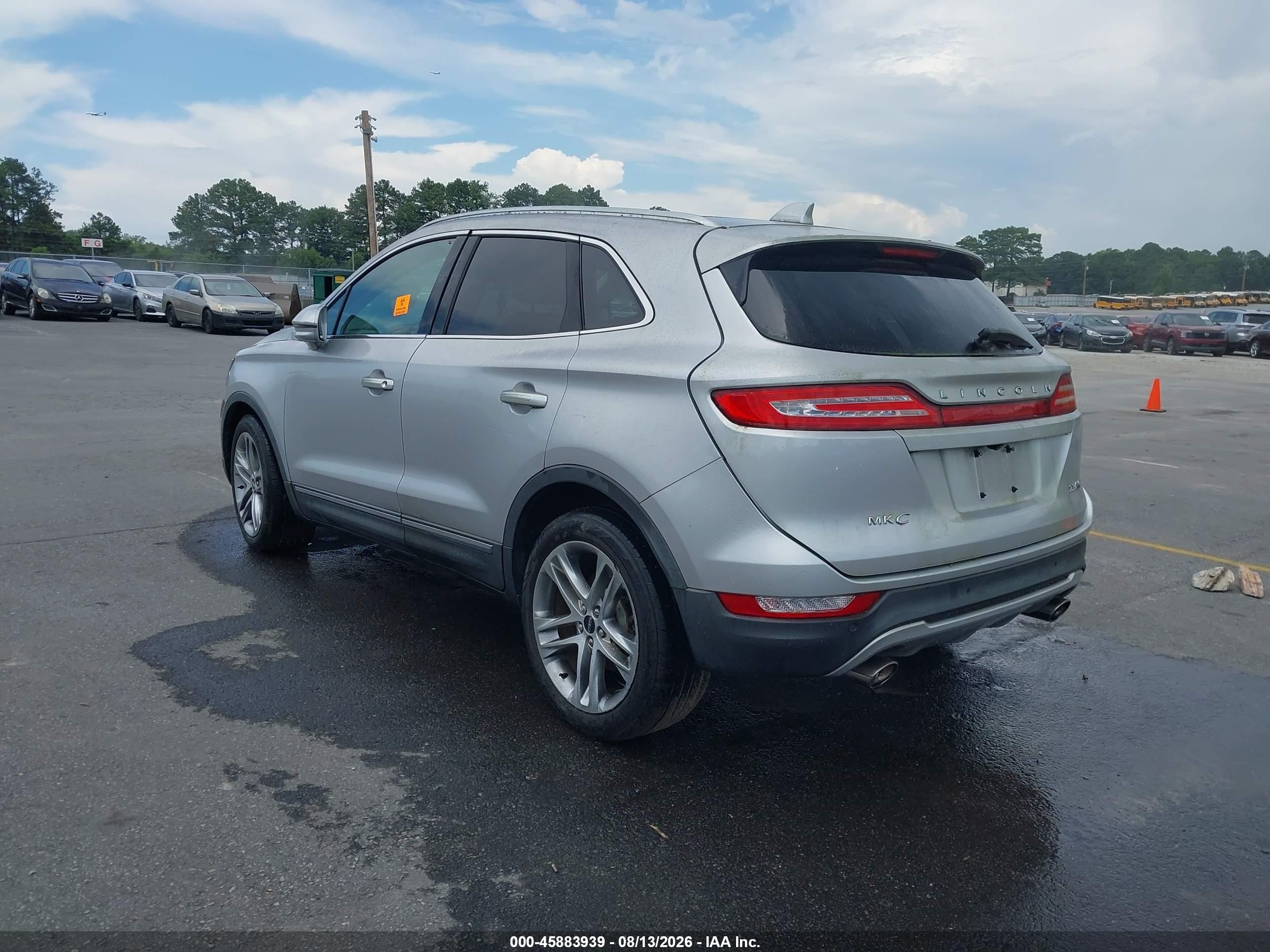 2015 Lincoln Mkc   Silver vin: 5LMTJ2AH1FUJ26081