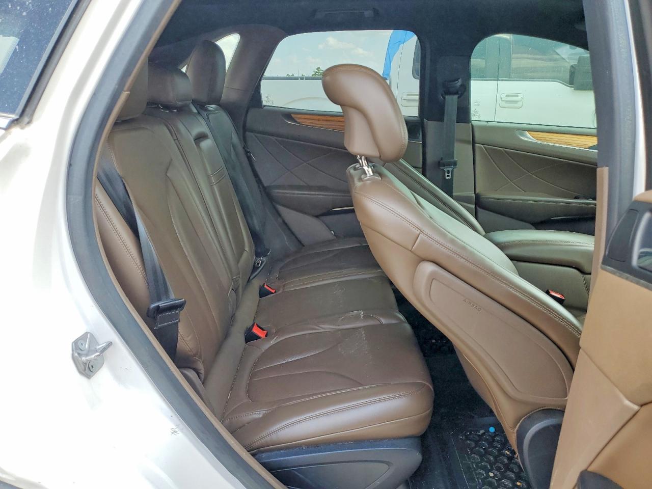2015 Lincoln Mkc White vin: 5LMTJ2AH1FUJ29238